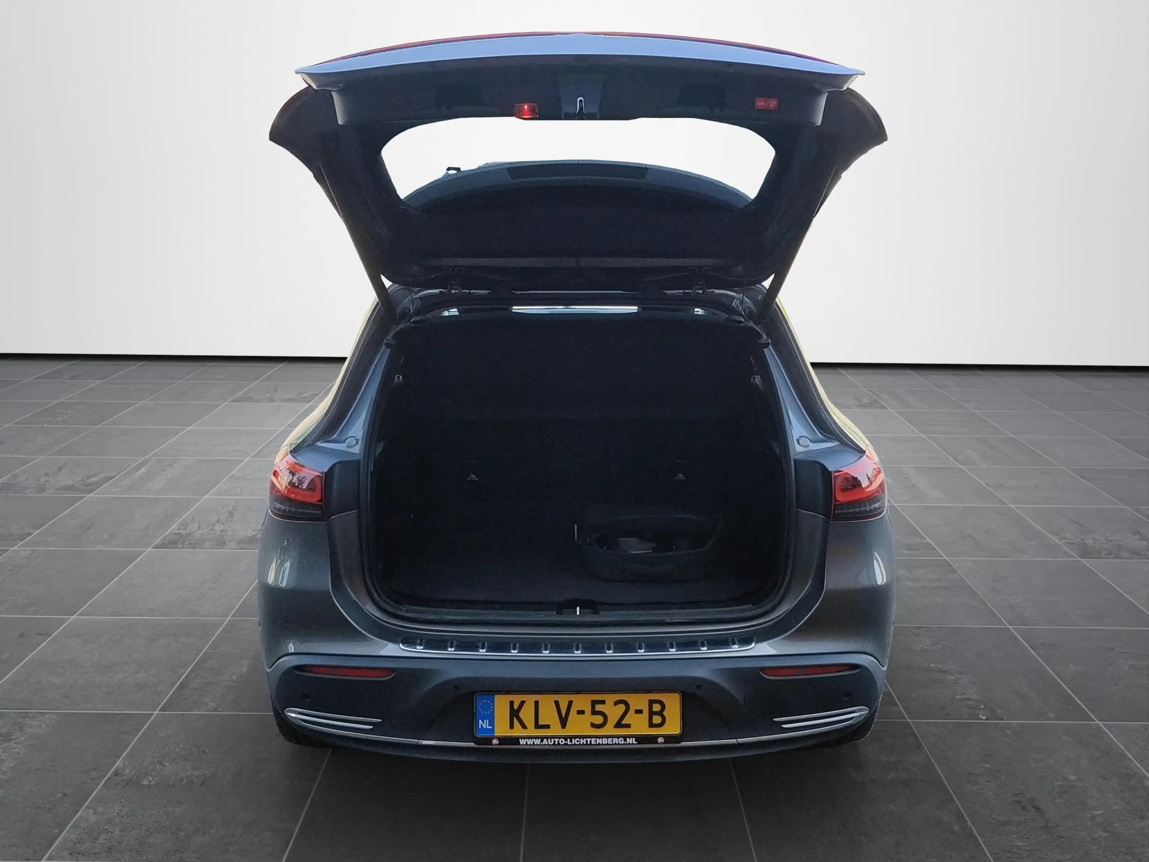 Mercedes-Benz EQA 300 4MATIC 67 kWh Progressive / Luxury Line Camera / D — photo 8