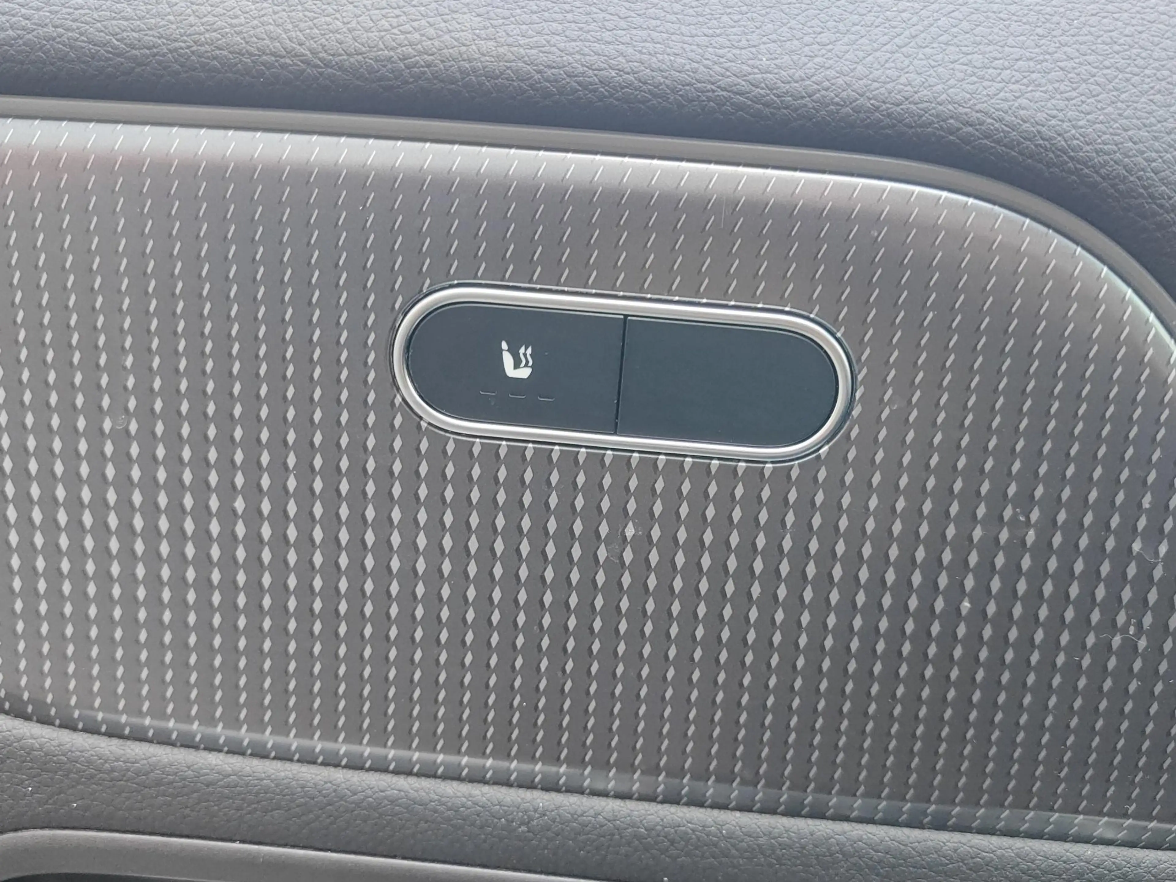 Mercedes-Benz EQA 300 4MATIC 67 kWh Progressive / Luxury Line Camera / D — photo 14