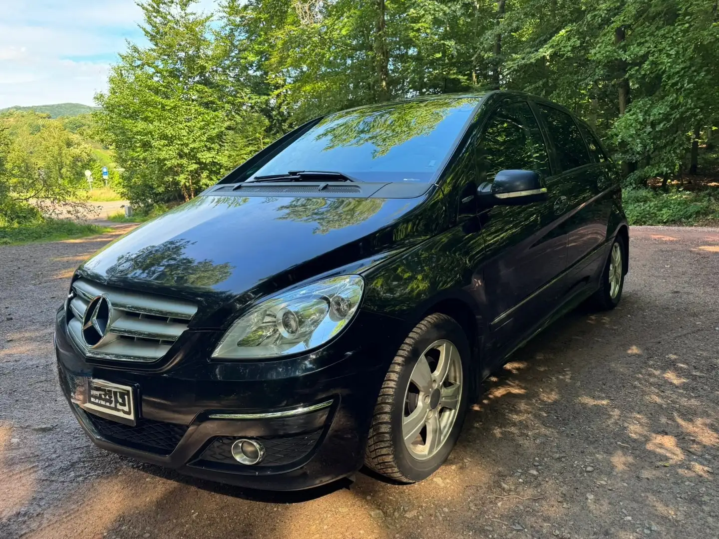 Mercedes-Benz B 170 NGT BlueEFFICIENCY Autotronic Schwarz - 1