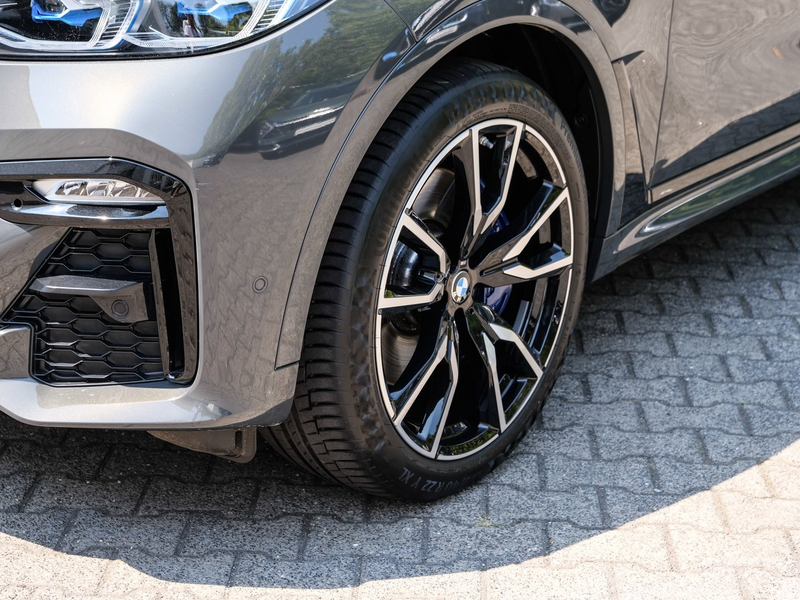 BMW X7 xDrive40d M Sport HUD PANO ACC AHK RFK NAVI — photo 6