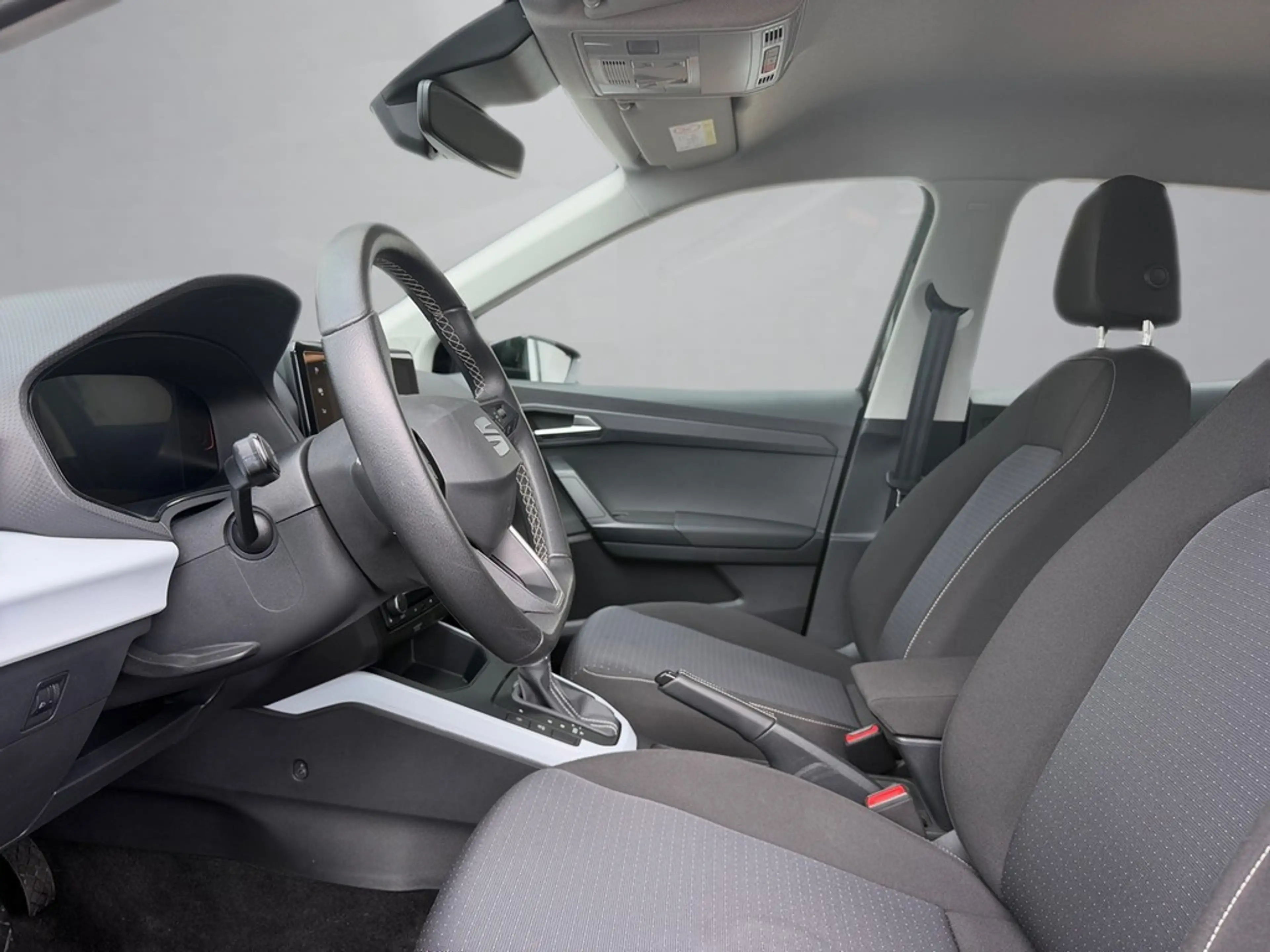 SEAT Arona 1,0 TSI DSG — photo 7