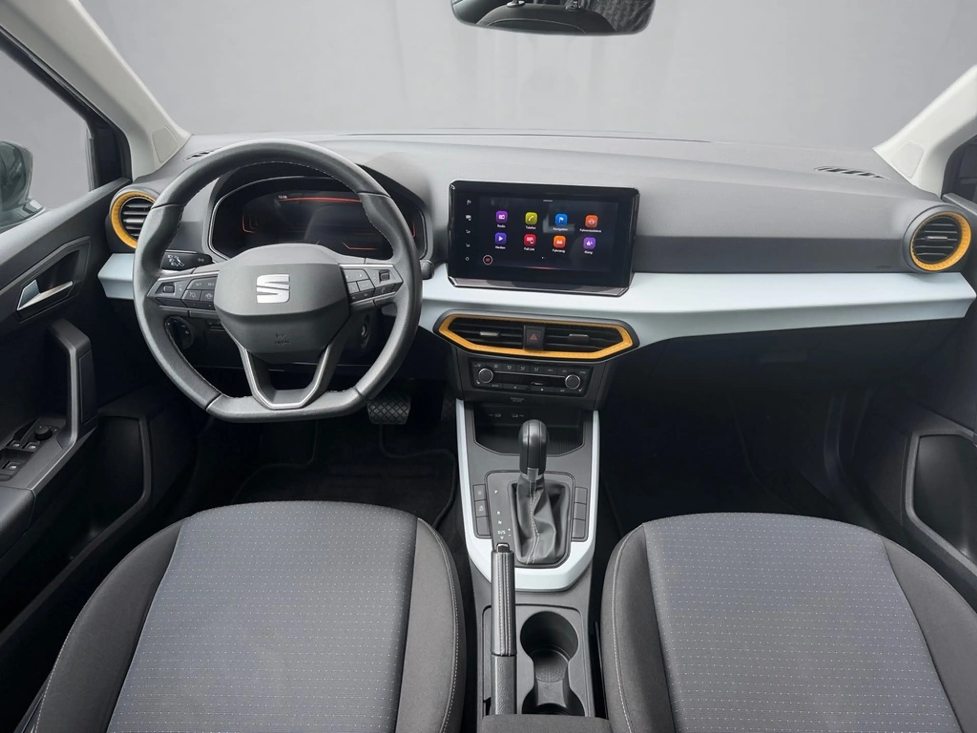 SEAT Arona 1,0 TSI DSG — photo 8