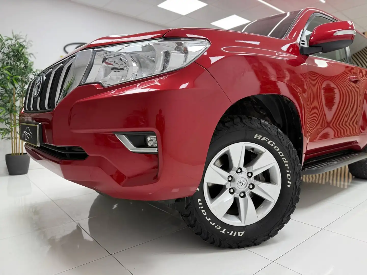 Toyota Land Cruiser D-4D VX Rouge - 2