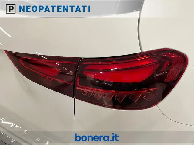 Mercedes-Benz Gla Class view 11