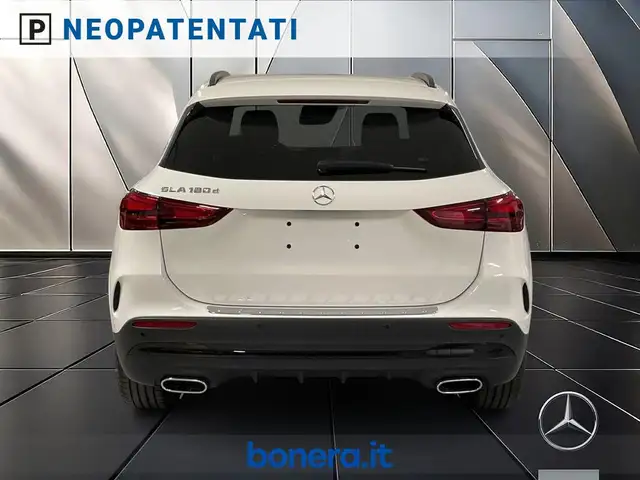 Mercedes-Benz Gla Class view 6