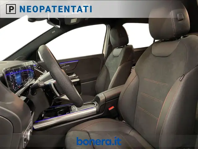 Mercedes-Benz Gla Class view 15
