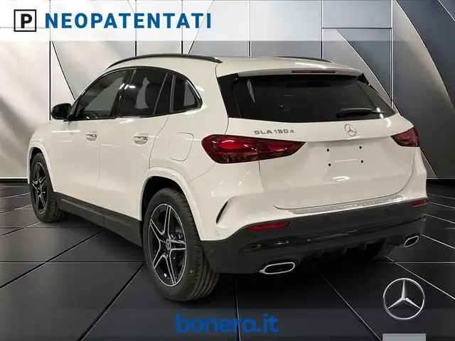 Mercedes-Benz Gla Class view 7
