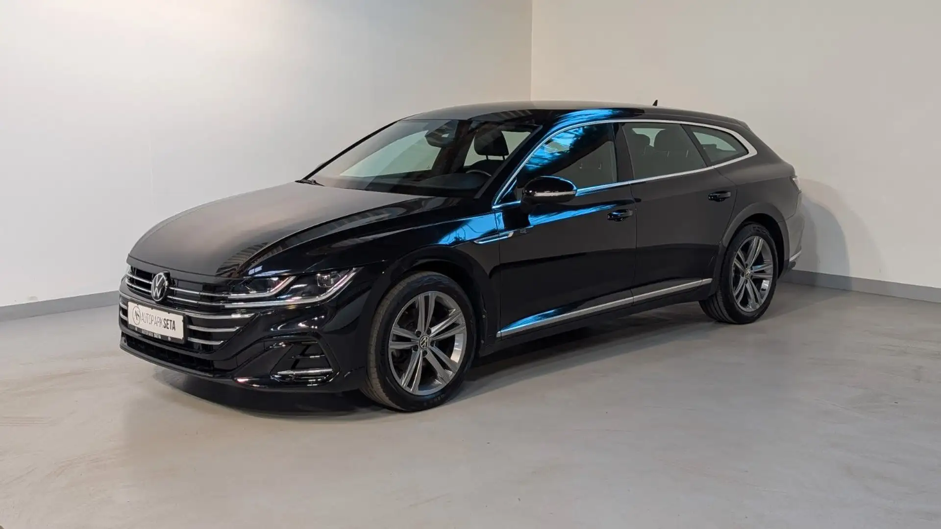 Volkswagen Arteon 1.4TSI Shooting Brake R-Line eHybrid Schwarz - 1