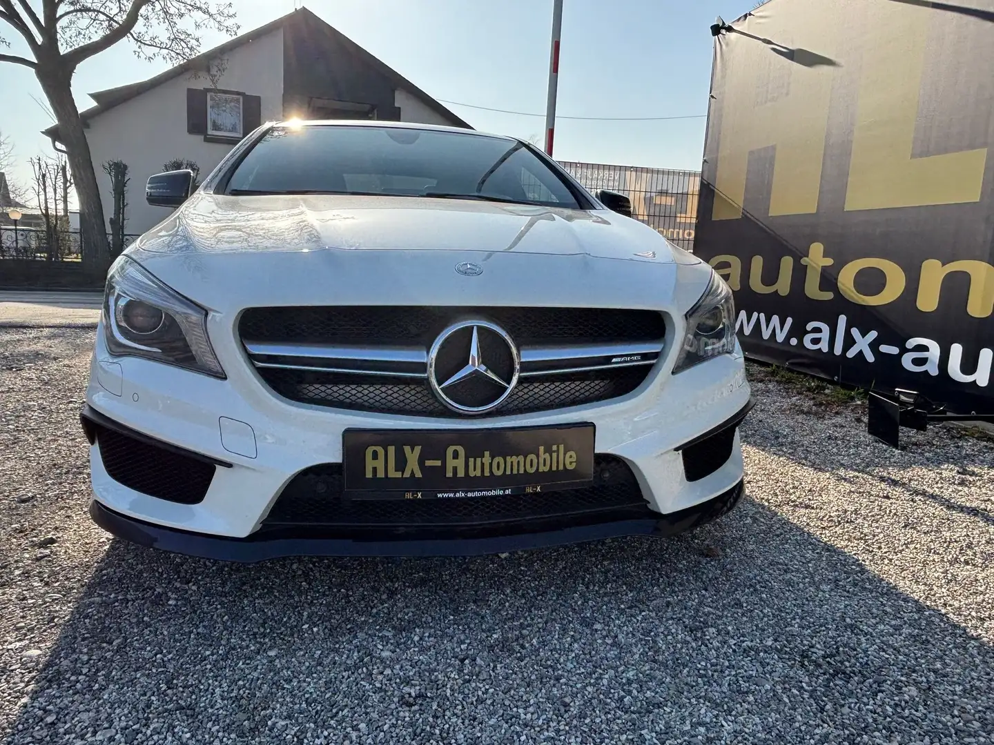 Mercedes-Benz CLA 45 AMG CLA 45 AMG 4Matic (117.352) Білий - 2