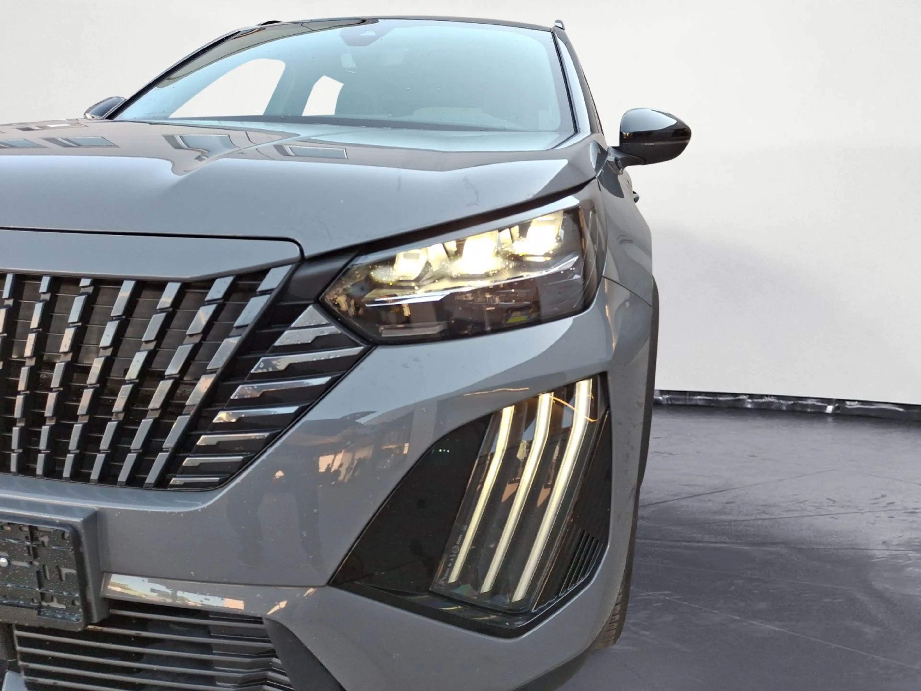 Peugeot 2008 PureTech 130 EAT8 GT Navi Glasdach LED PDC — photo 11