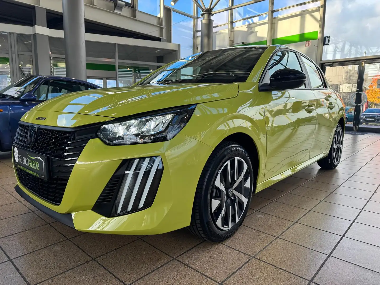 Peugeot 208 208 Benzin 100 Style - 1