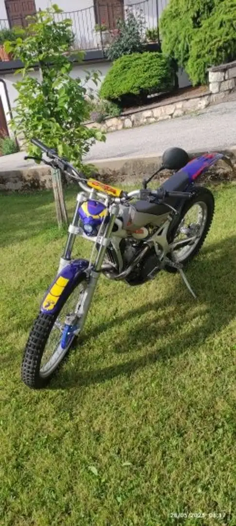 Beta Rev 3 Trial Blau - 2