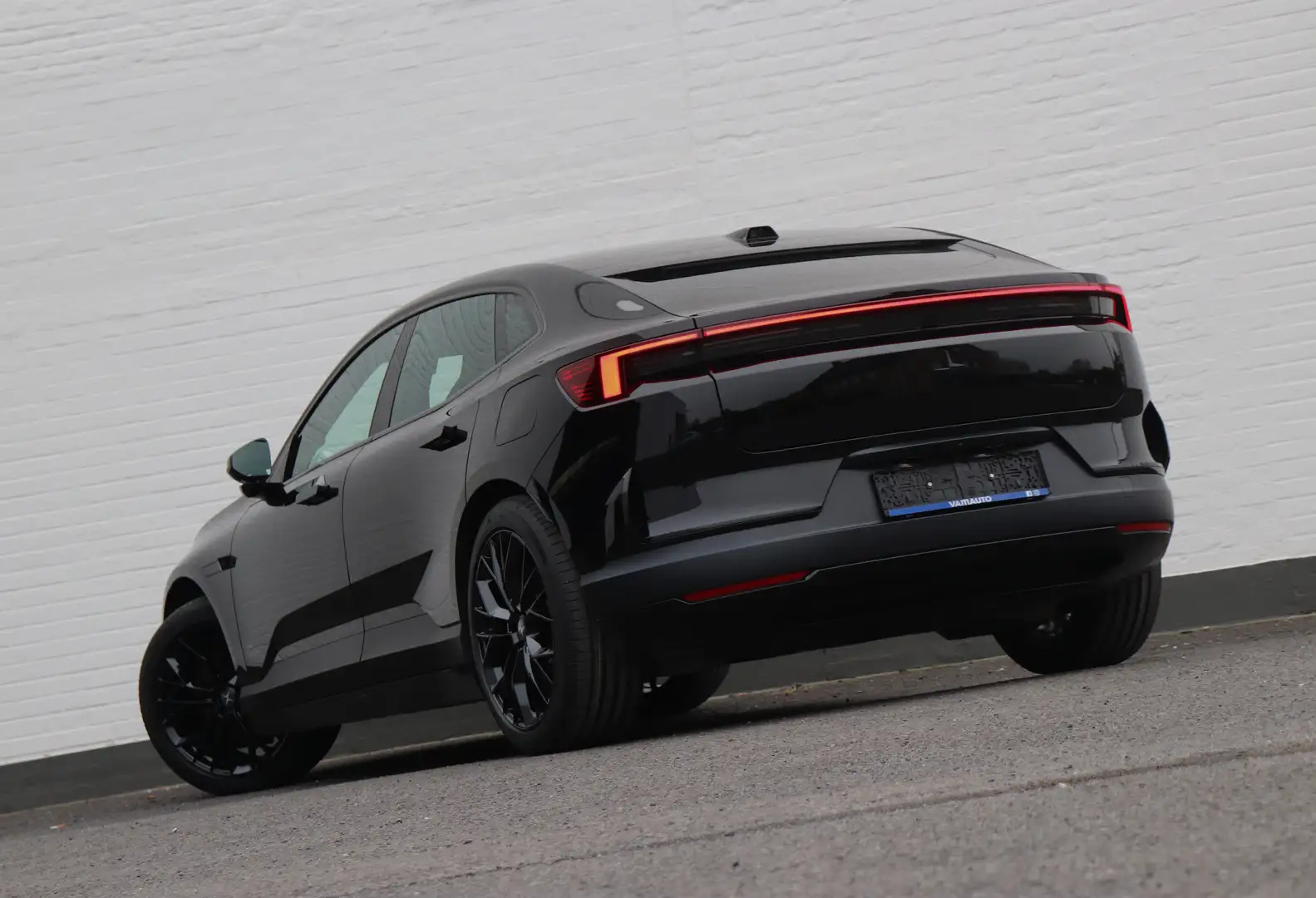 Polestar 4 Long Range Dual Motor 100 kWh - Pilot & Plus Pack Czarny - 2