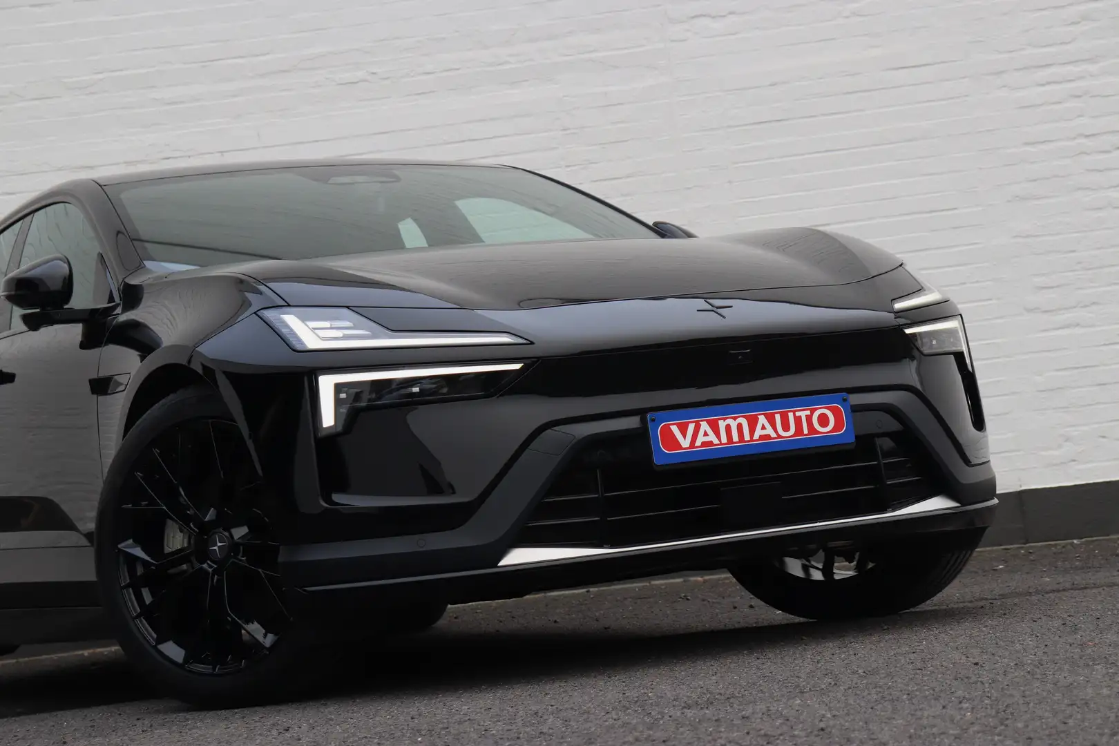 Polestar 4 Long Range Dual Motor 100 kWh - Pilot & Plus Pack Czarny - 1