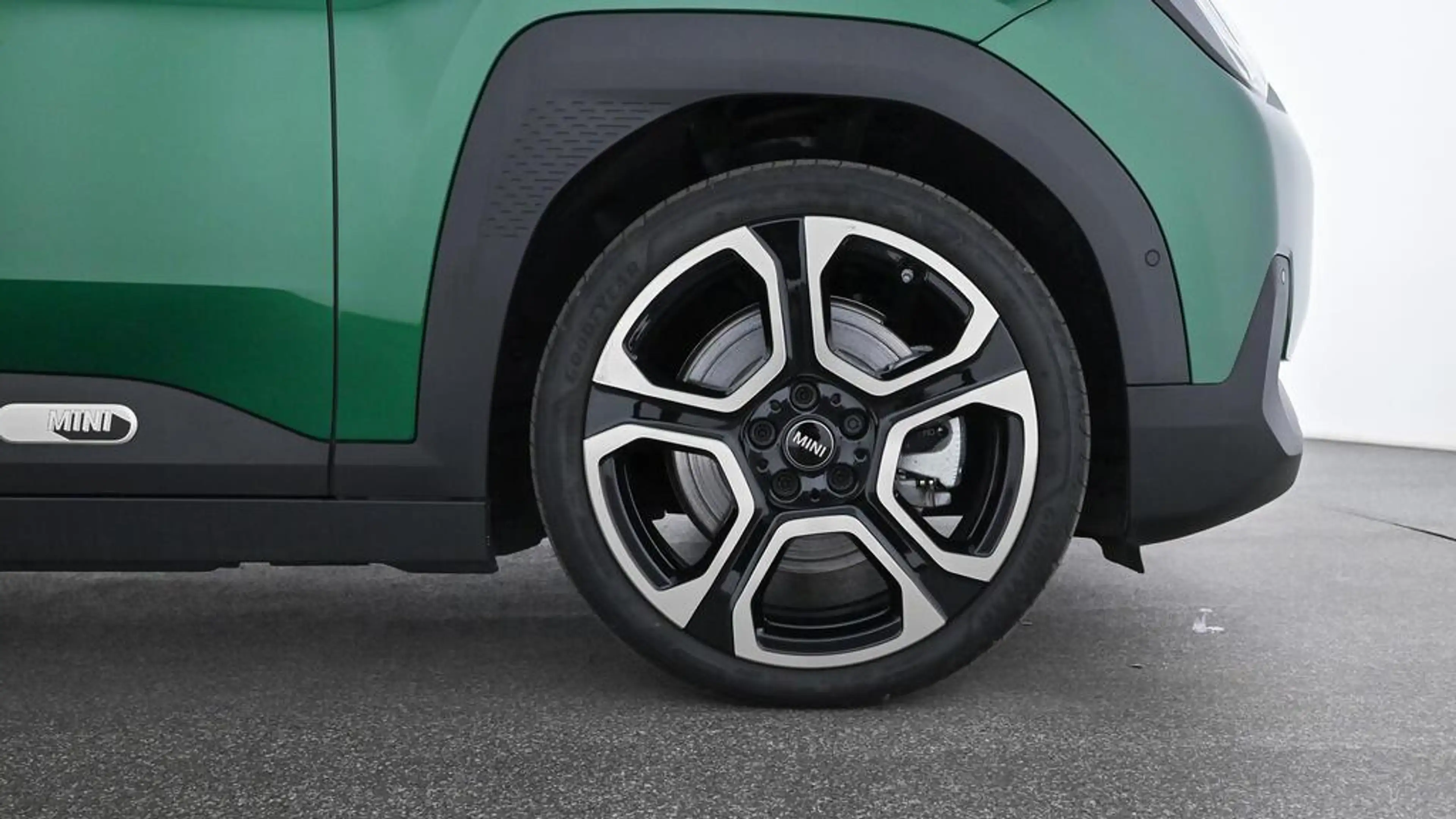 MINI Aceman Favoured Trim — photo 11