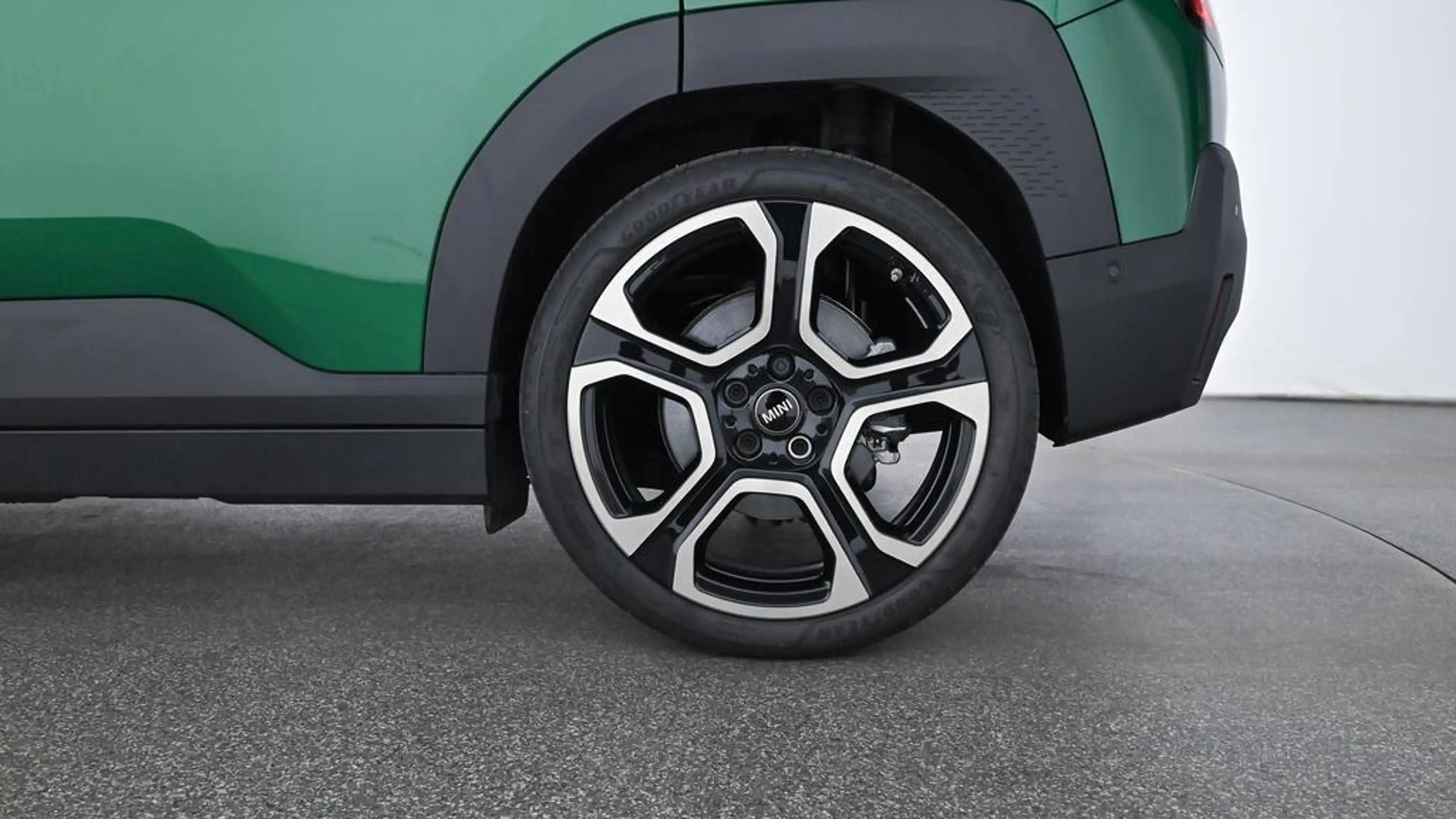MINI Aceman Favoured Trim — photo 12