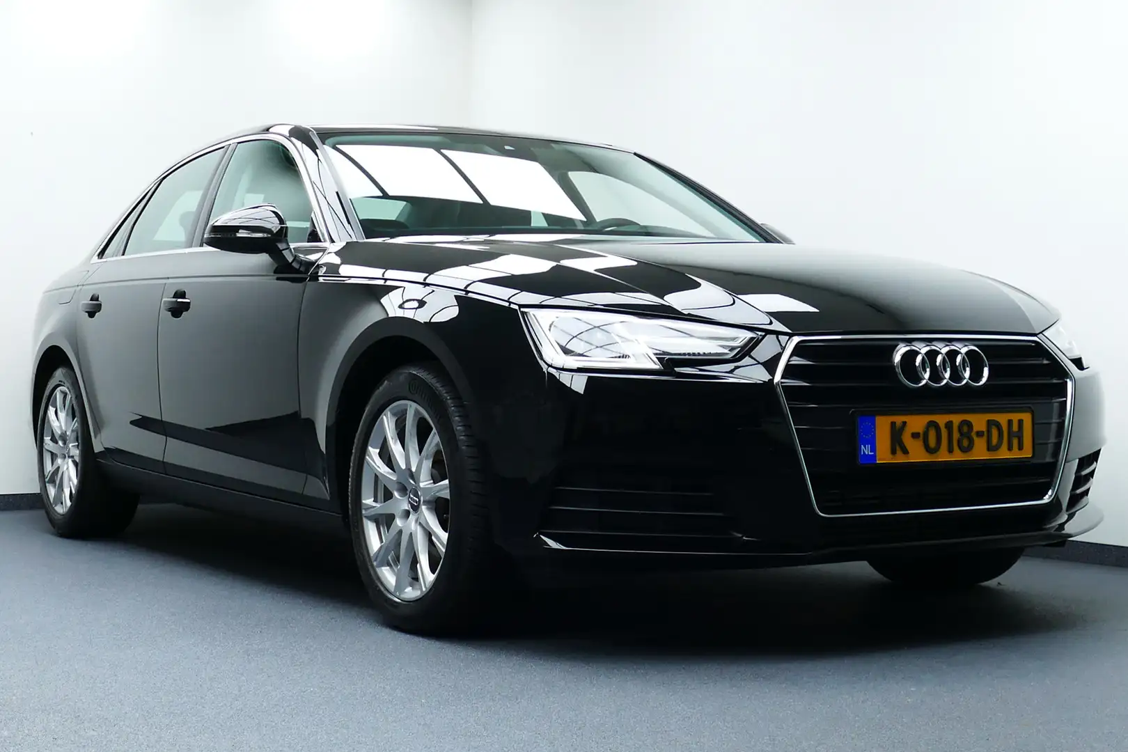 Audi A4 Limousine 35 TFSI Sport Lease Edition. Led Koplamp Noir - 2