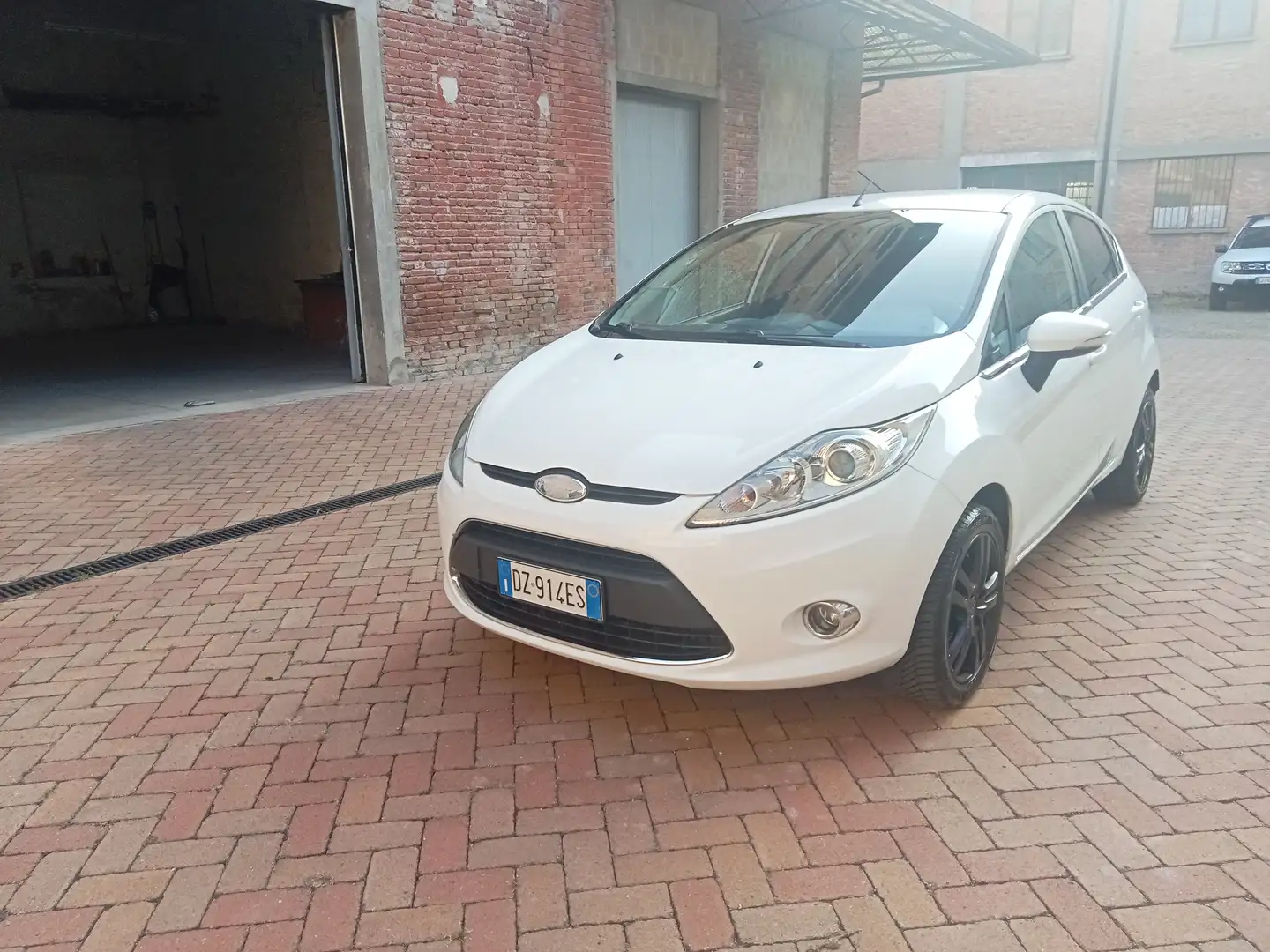 Ford Fiesta Fiesta VI 2008 5p 1.2 16v Titanium 82cv Bianco - 2