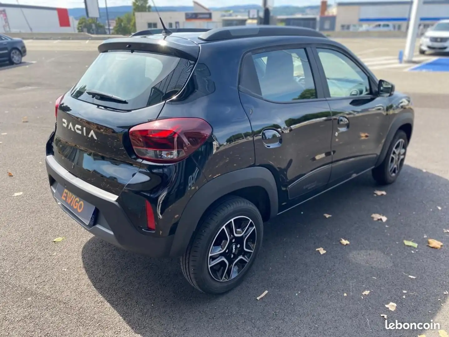 Dacia Spring EXPRESSION PRISE COMBO ELECTRIC 45CH 25PPM 27.4KWH ACHAT-INTEGRAL SOH 95% Schwarz - 2
