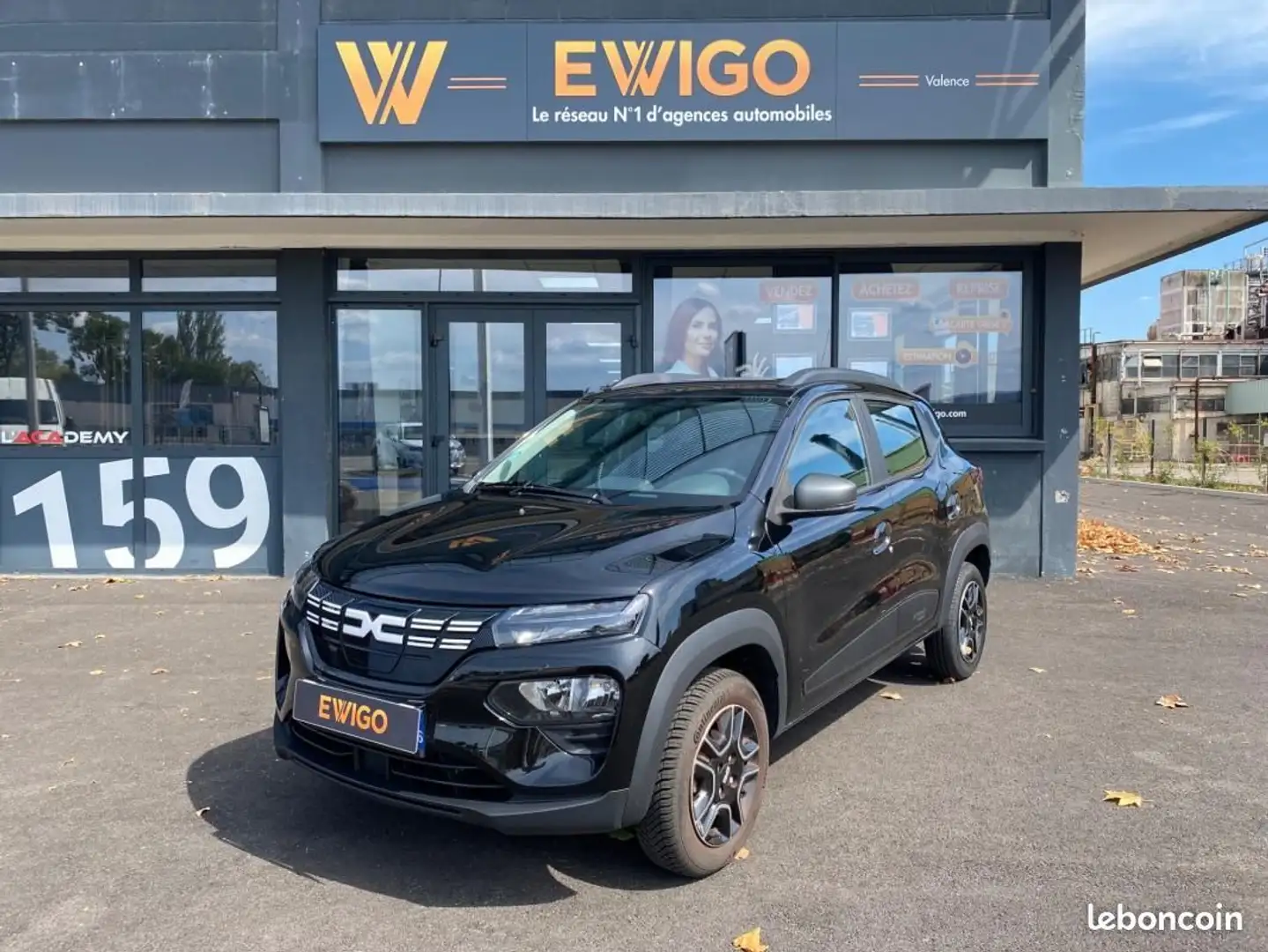 Dacia Spring EXPRESSION PRISE COMBO ELECTRIC 45CH 25PPM 27.4KWH ACHAT-INTEGRAL SOH 95% Schwarz - 1