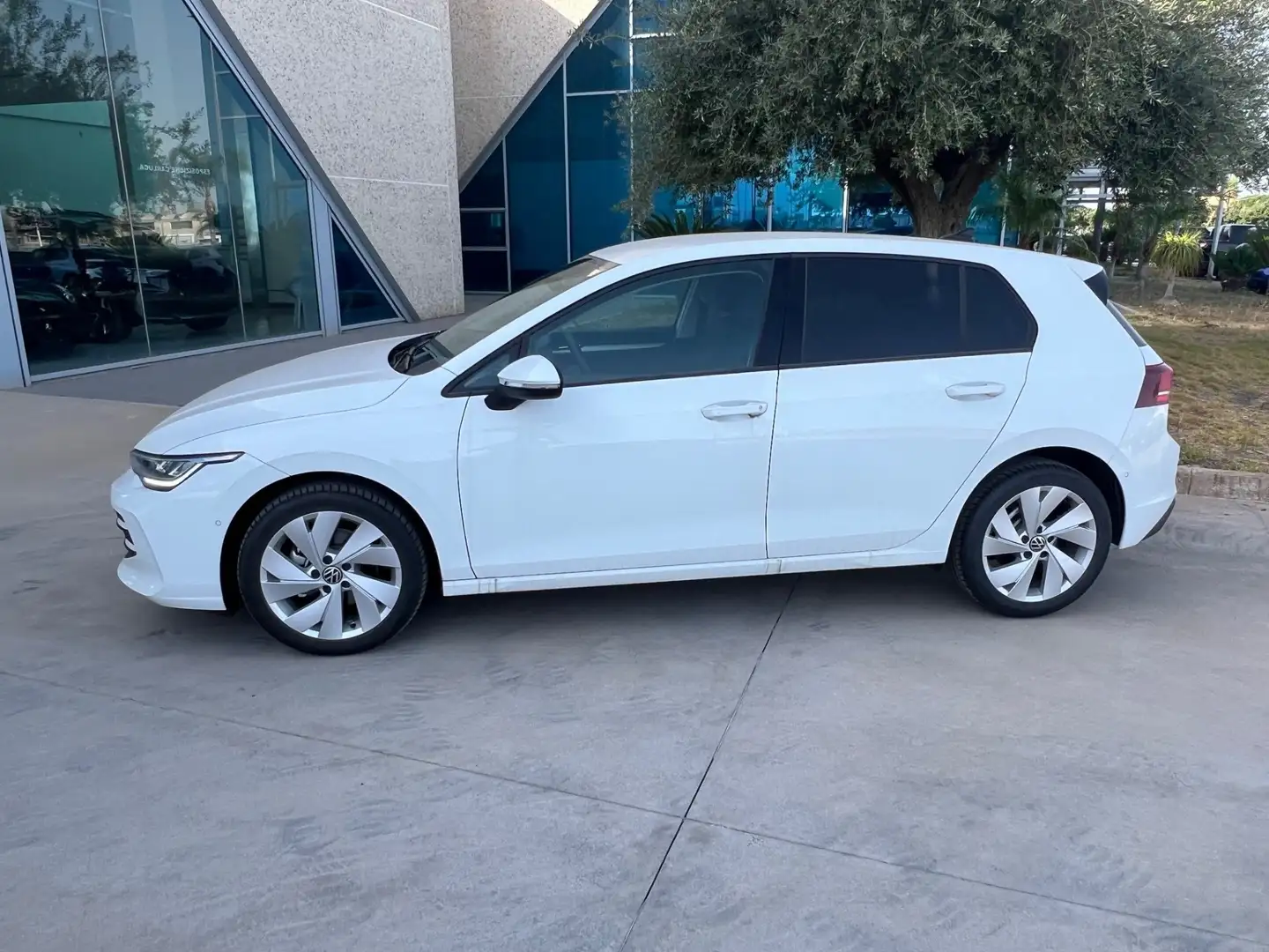 Volkswagen Golf 1.5 tsi 115cv possibilità noleggio no scoring Bianco - 2