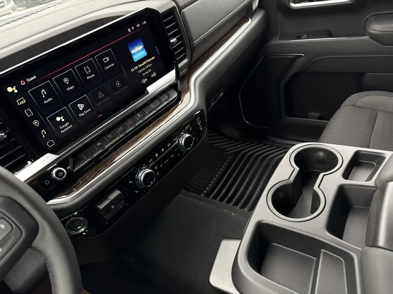 GMC Sierra 1500 photo GMC Sierra 1500