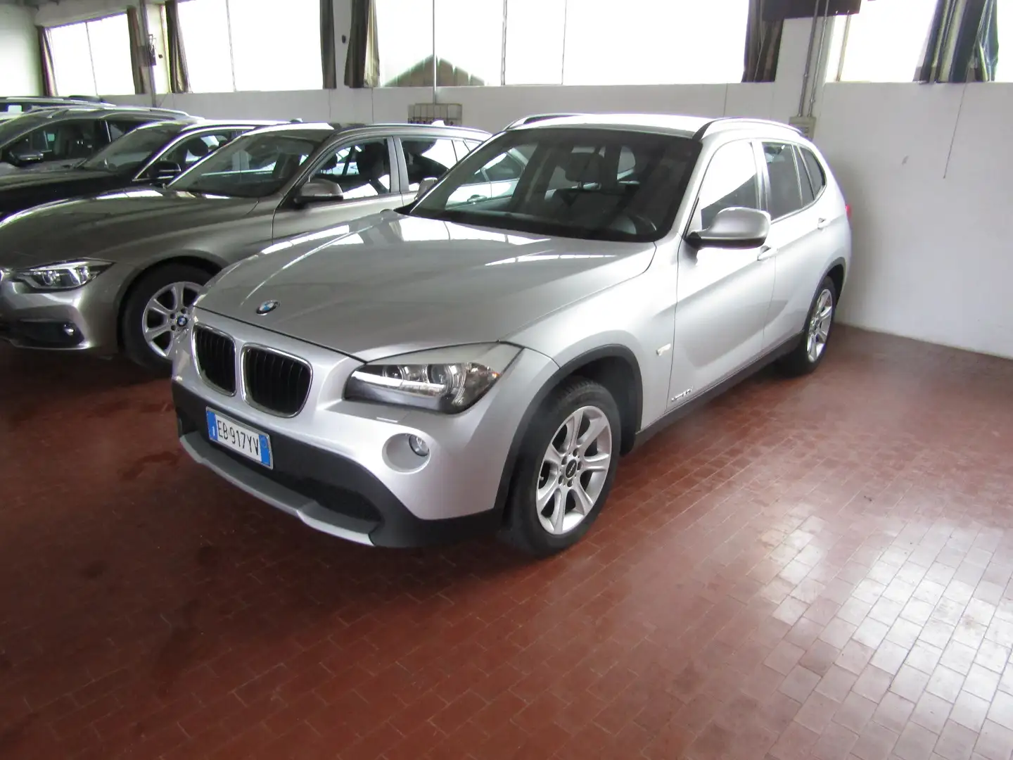 BMW X1 X1 xdrive20d Attiva Plateado - 1