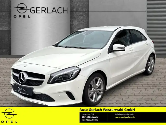 Mercedes-Benz A 180 -Klasse BlueEfficiency Navi SHZ Parklenkass. Fernl