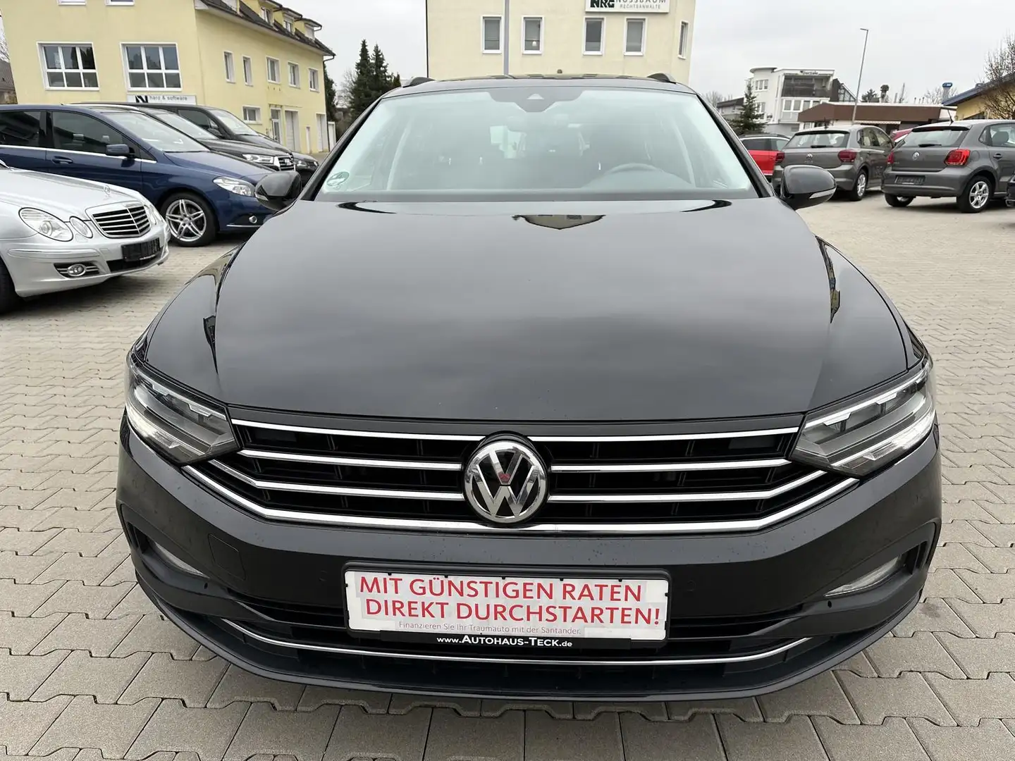 Volkswagen Passat Variant Business 1.Hand/Zahnriemen Neu/BI-Xenon/NAVI Schwarz - 2