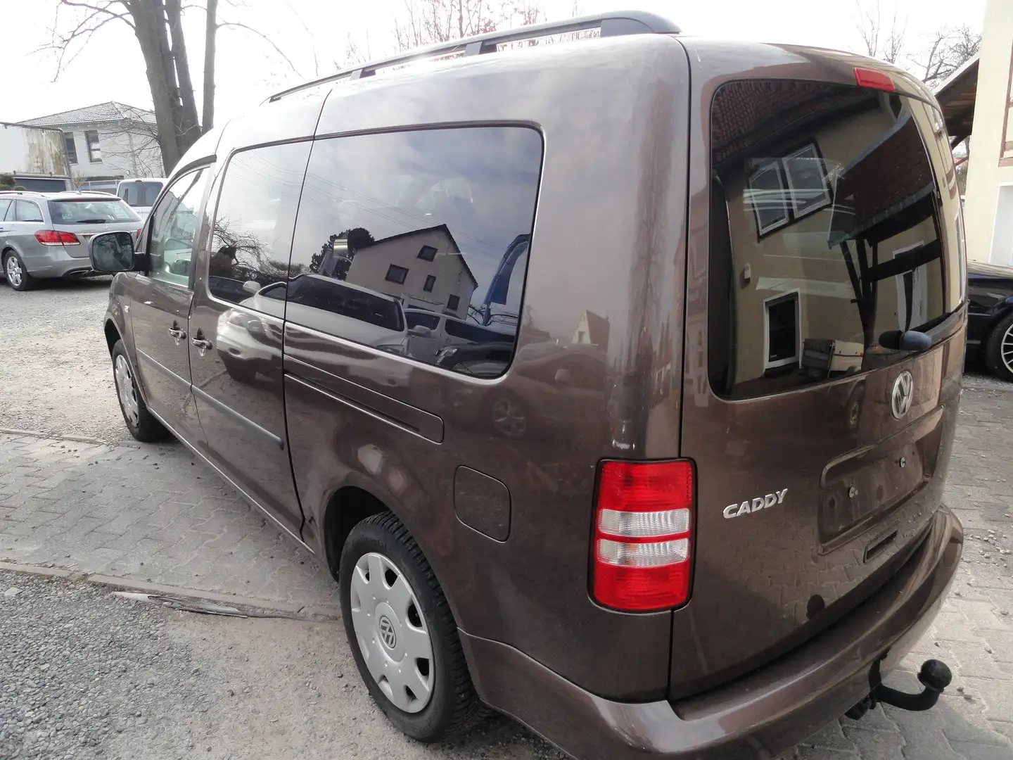 Volkswagen Caddy Maxi 7 Sitzer+PDC+Klimaautomatik+AHK Brun - 2