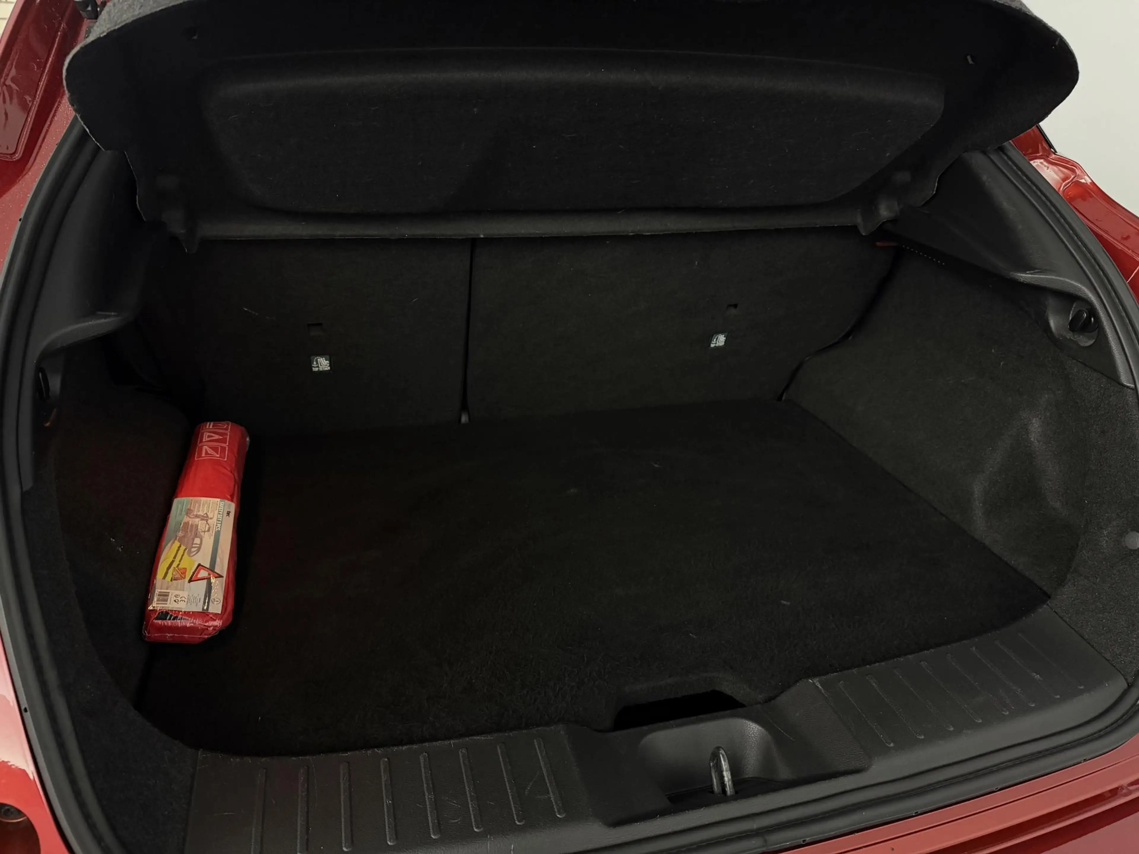 Nissan Juke 1.0 DIG-T Acenta — photo 14
