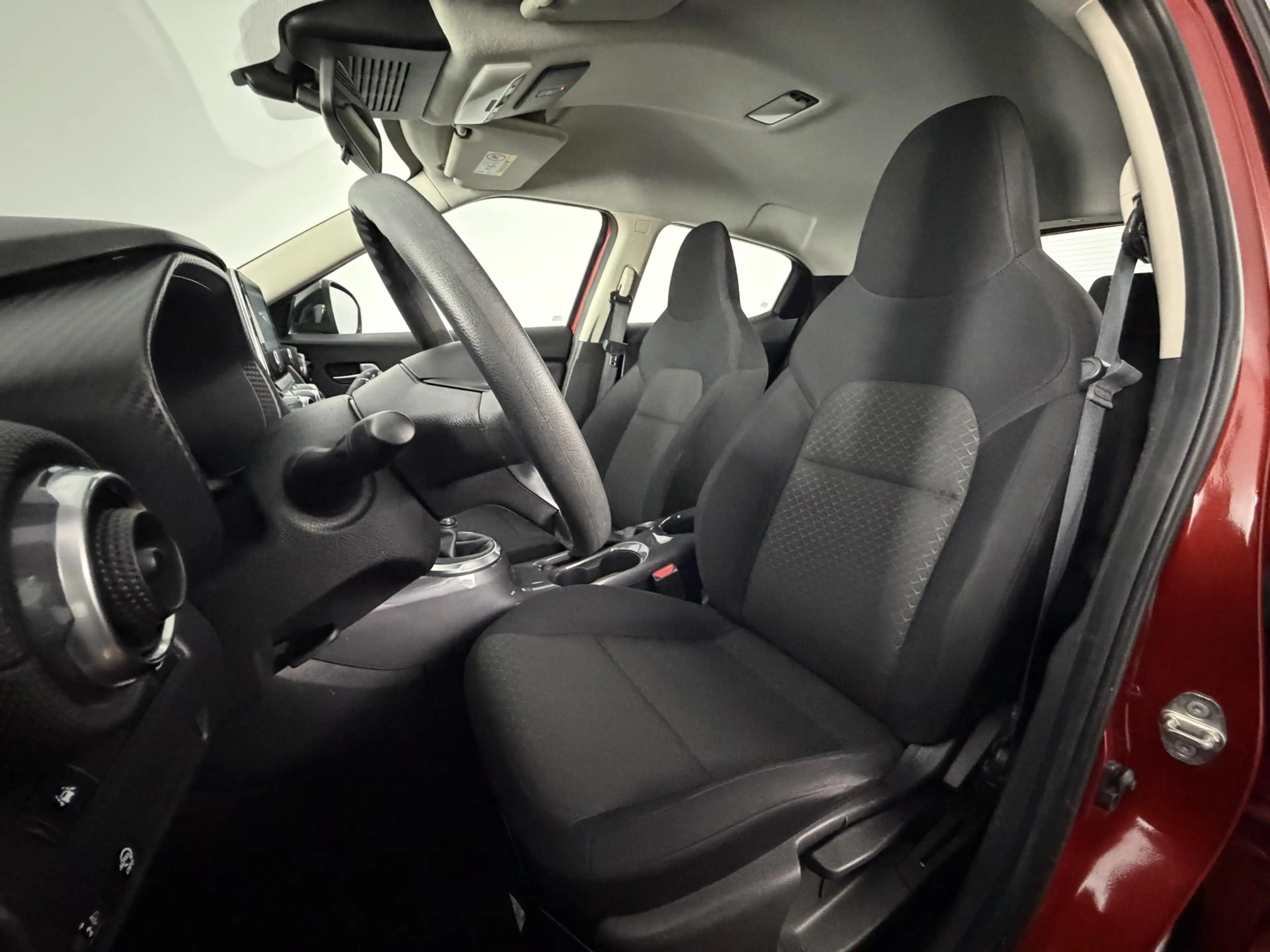 Nissan Juke 1.0 DIG-T Acenta — photo 3