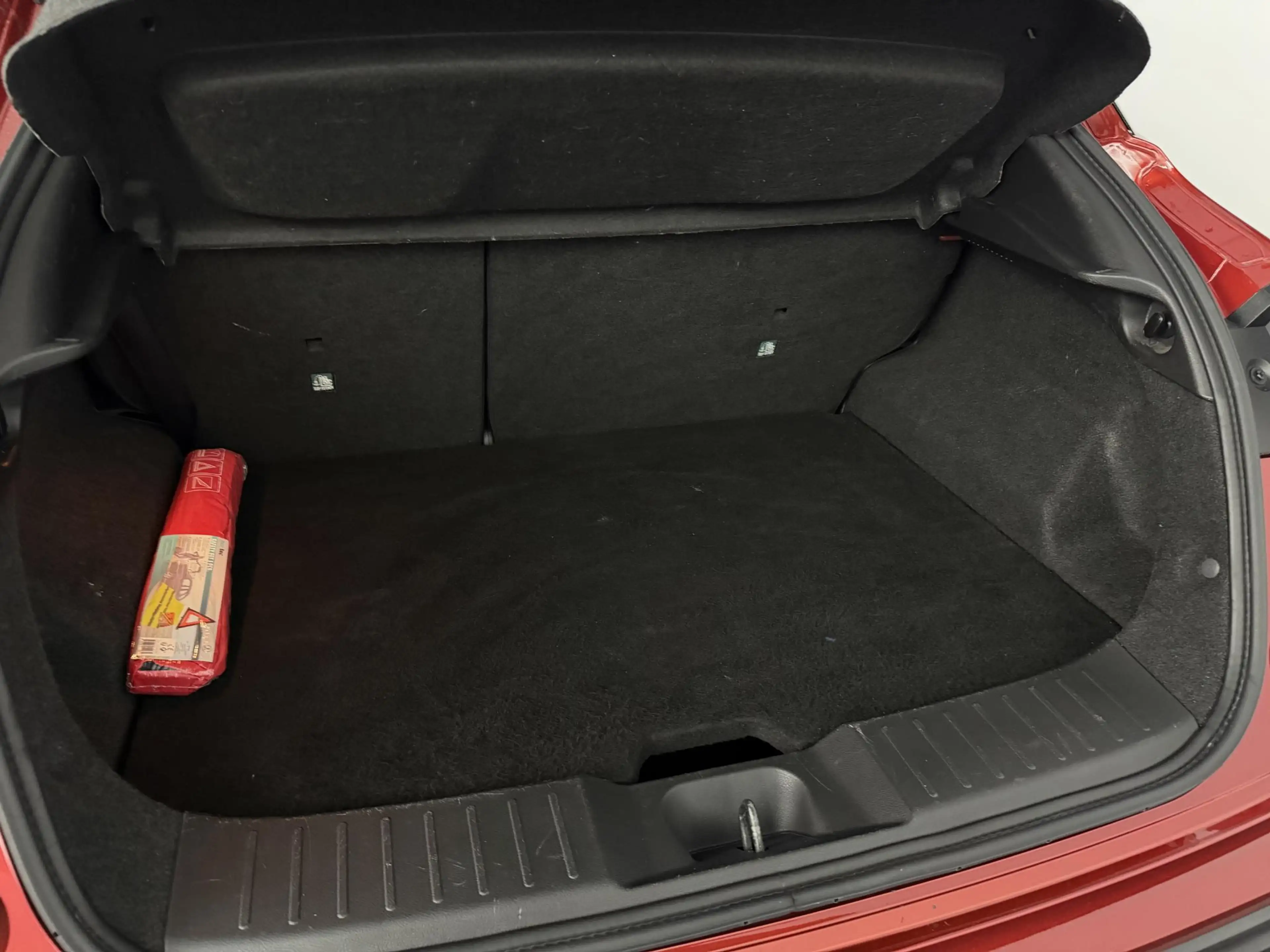 Nissan Juke 1.0 DIG-T Acenta — photo 13