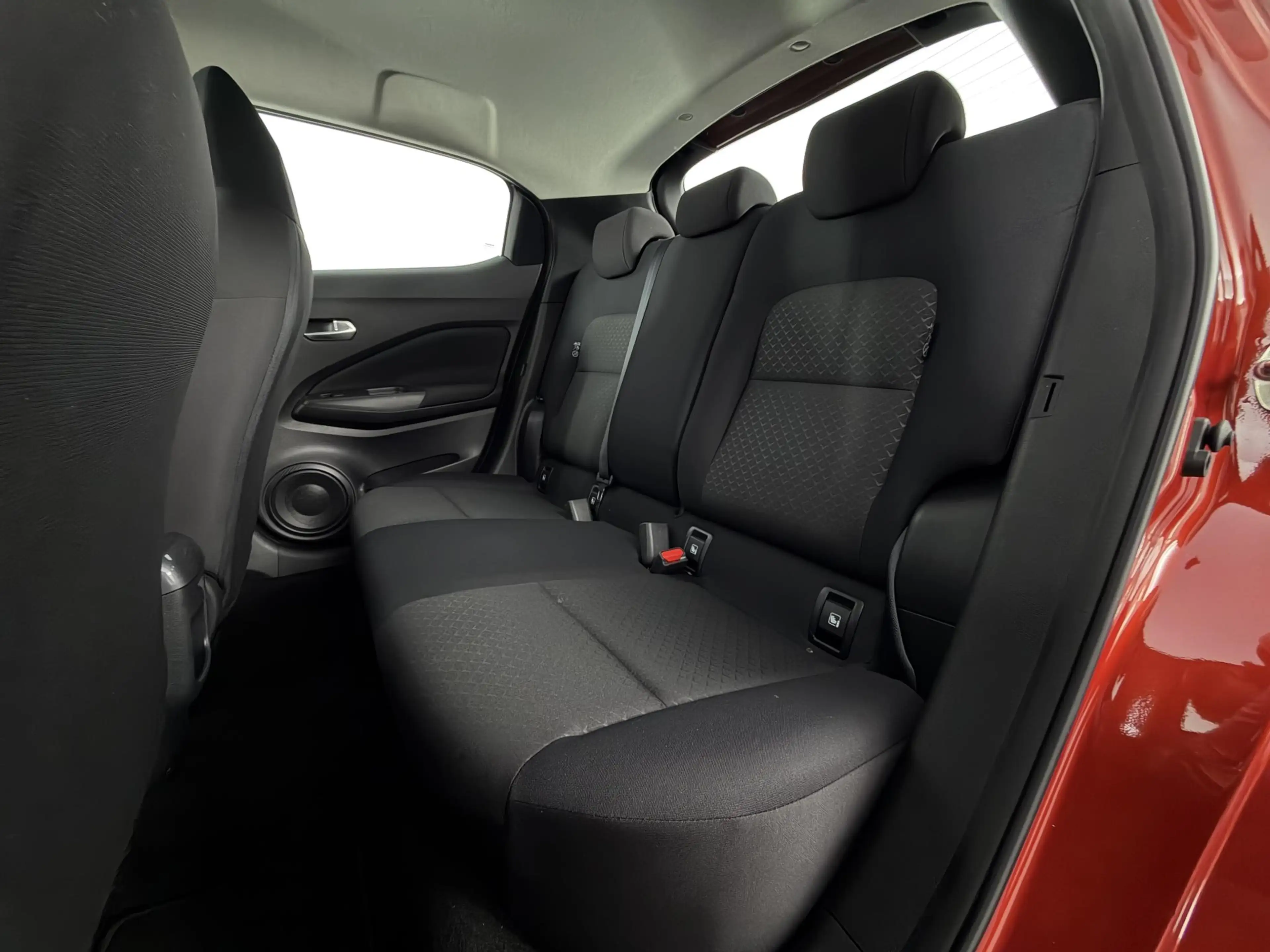 Nissan Juke 1.0 DIG-T Acenta — photo 16