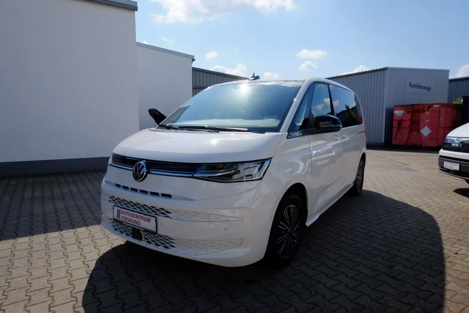 Volkswagen T7 Multivan Life 2,0TDI DSG AHK/Matrix/Kam/Elekt Blanc - 1