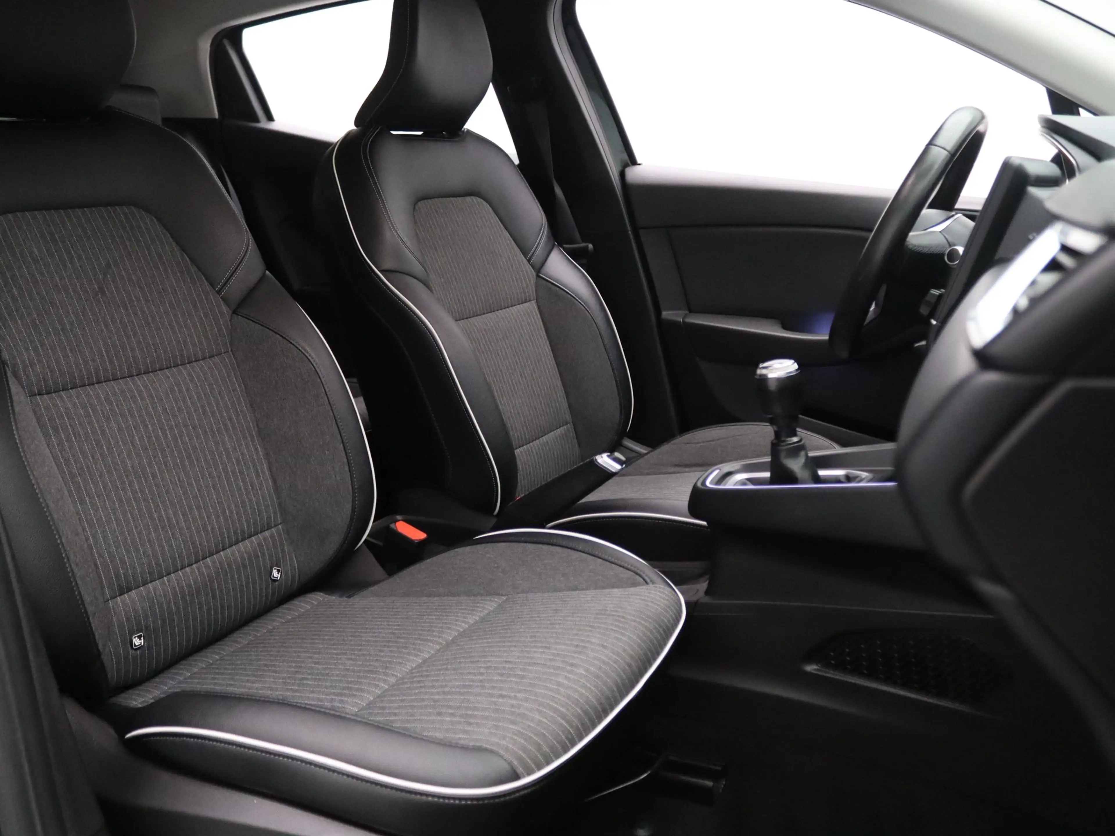Renault Clio 100pk TCe Intens Apple Carplay/Android Auto | Navi — photo 28