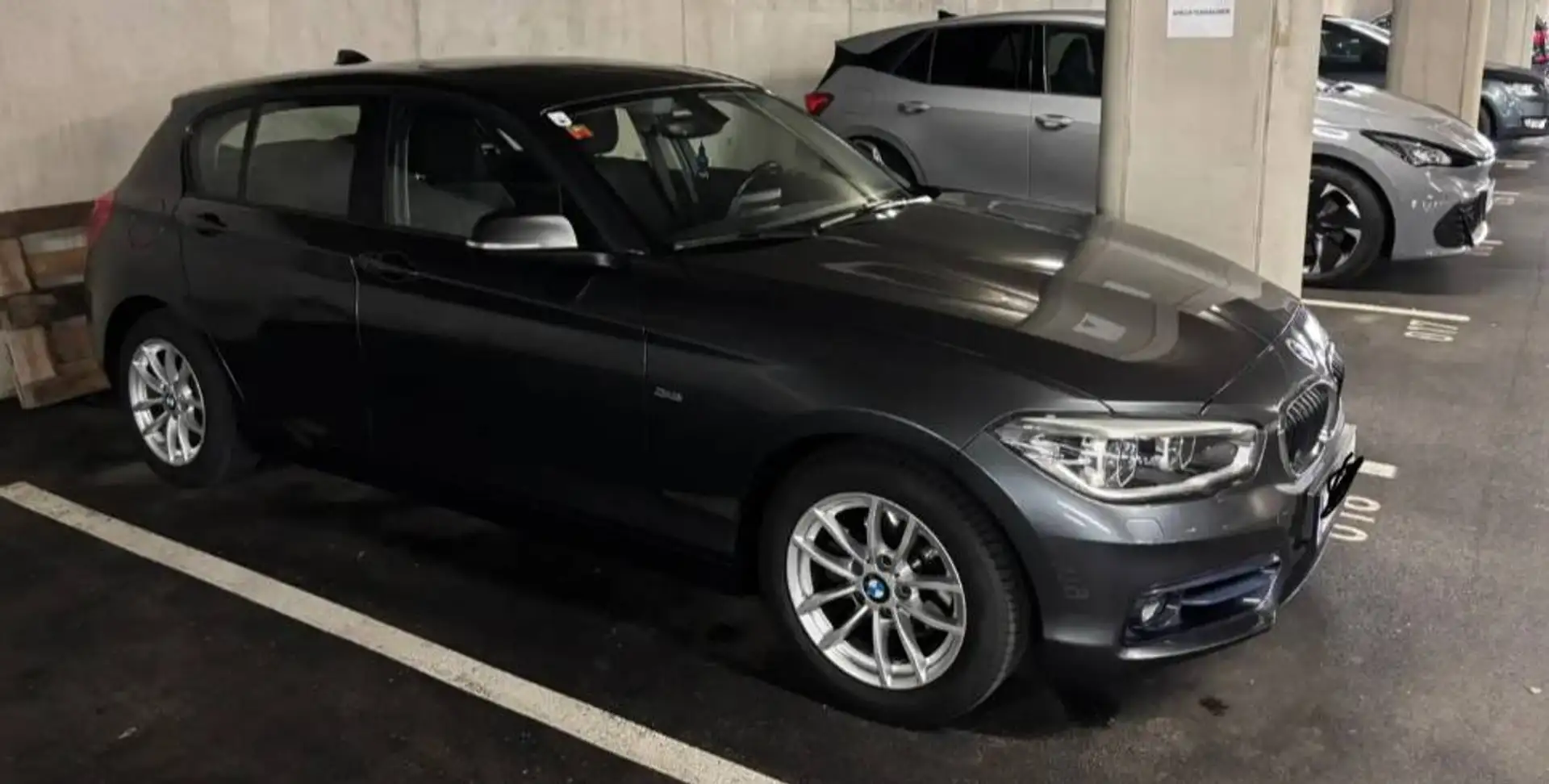 BMW 118 118i Sport Line Aut. Sport Line Grau - 2