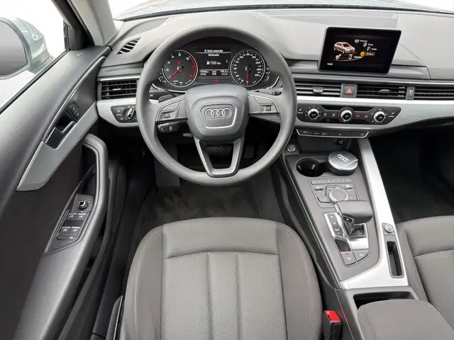 Audi A4 view 8
