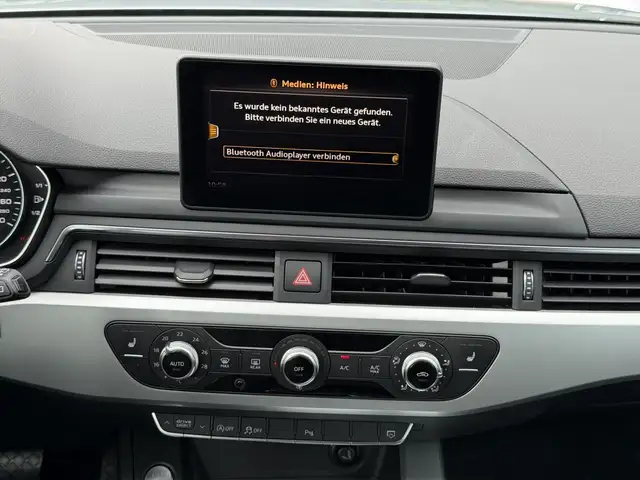 Audi A4 view 6