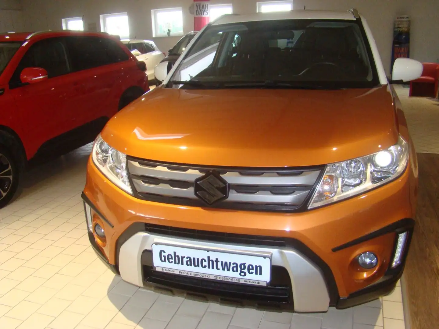 Suzuki Vitara 1.6 VVT Comfort 4x4, AW-Reifen, Navi, RFK Portocaliu - 2