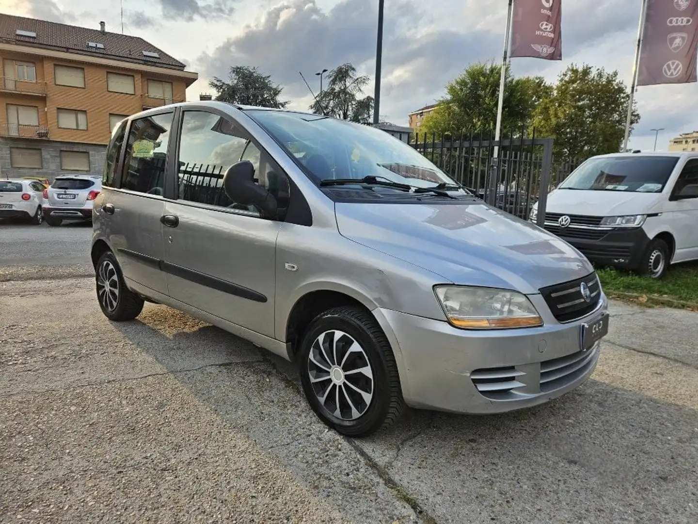 Fiat Multipla 1.6 16V Natural Power Grau - 2