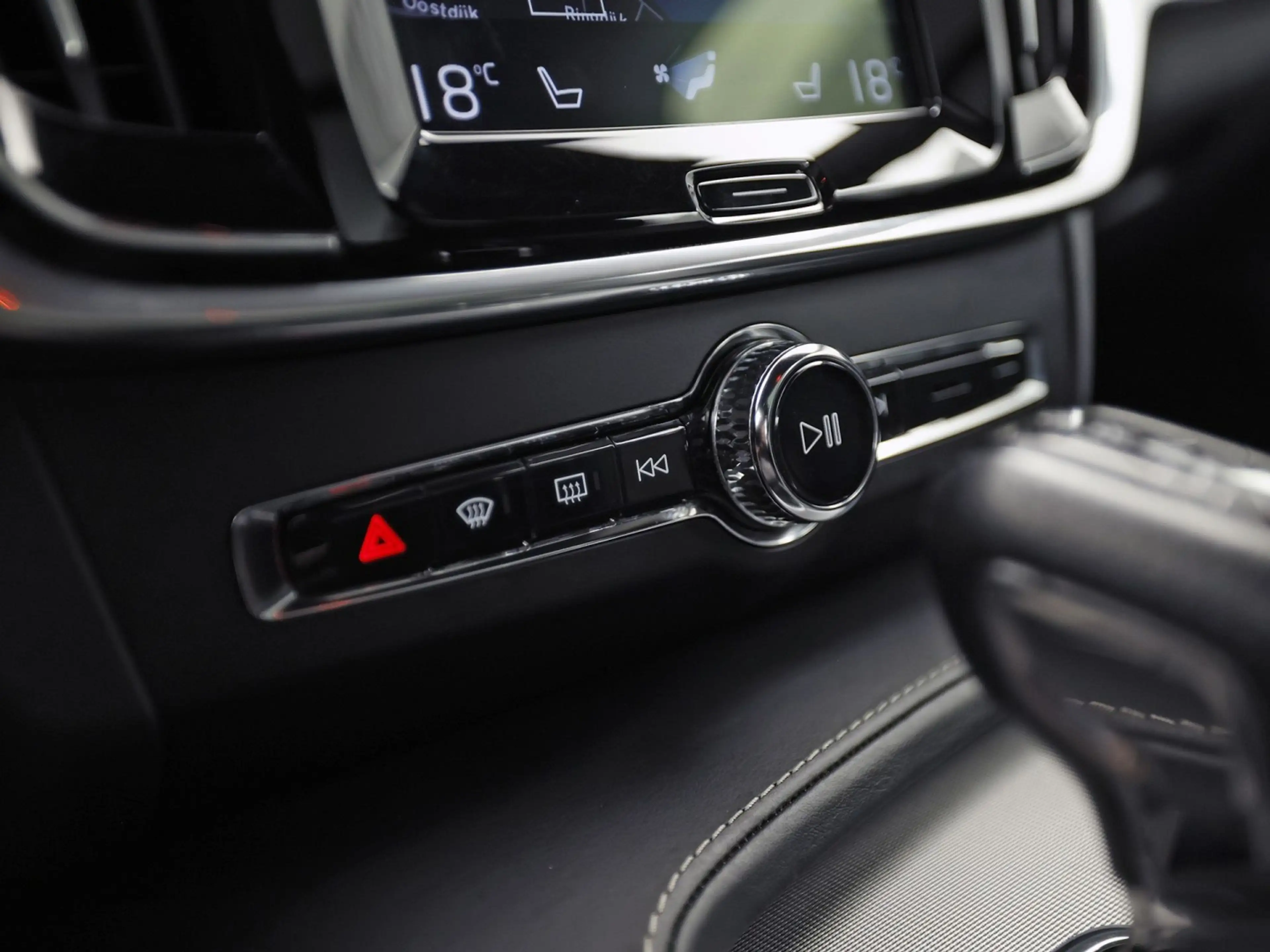 Volvo V90 2.0 T4 R-Design Automaat 190Pk (PANORAMADAK, HARMA — photo 12