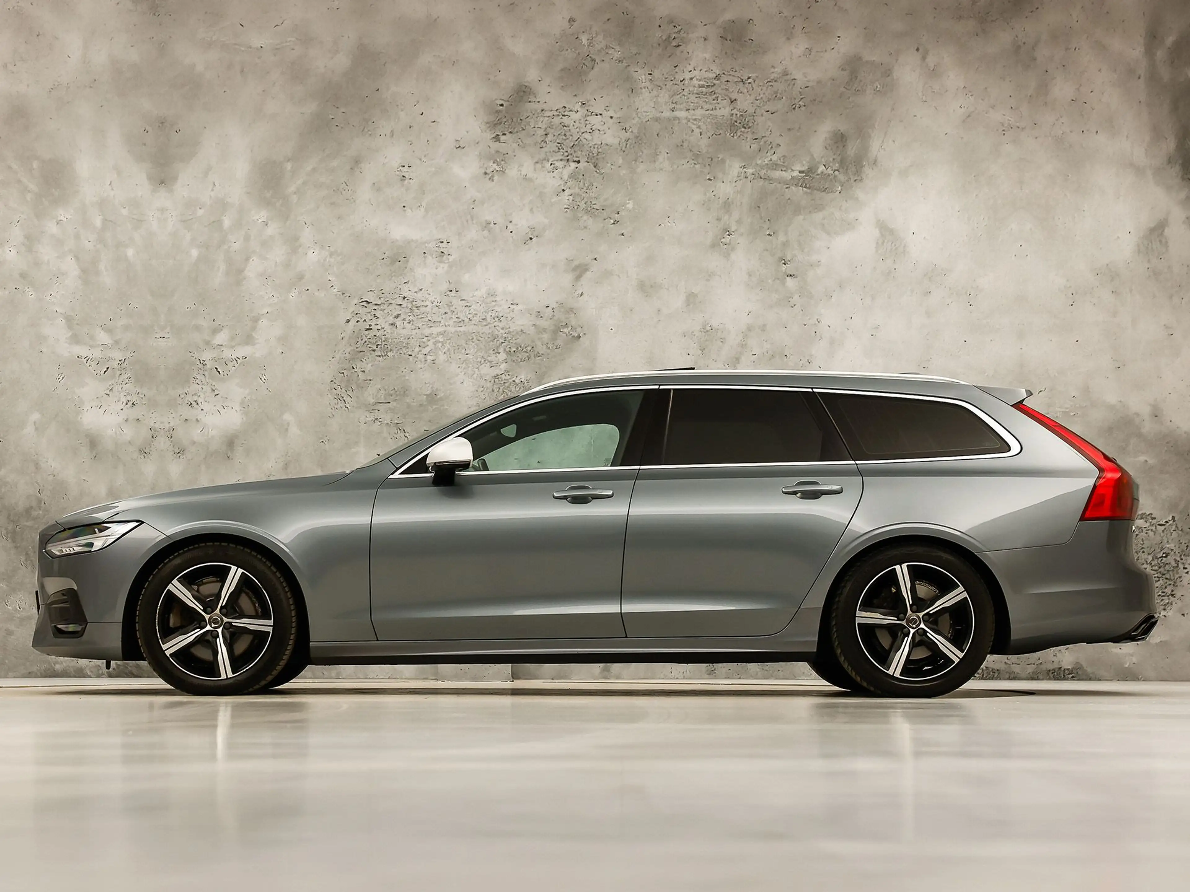 Volvo V90 2.0 T4 R-Design Automaat 190Pk (PANORAMADAK, HARMA — photo 4