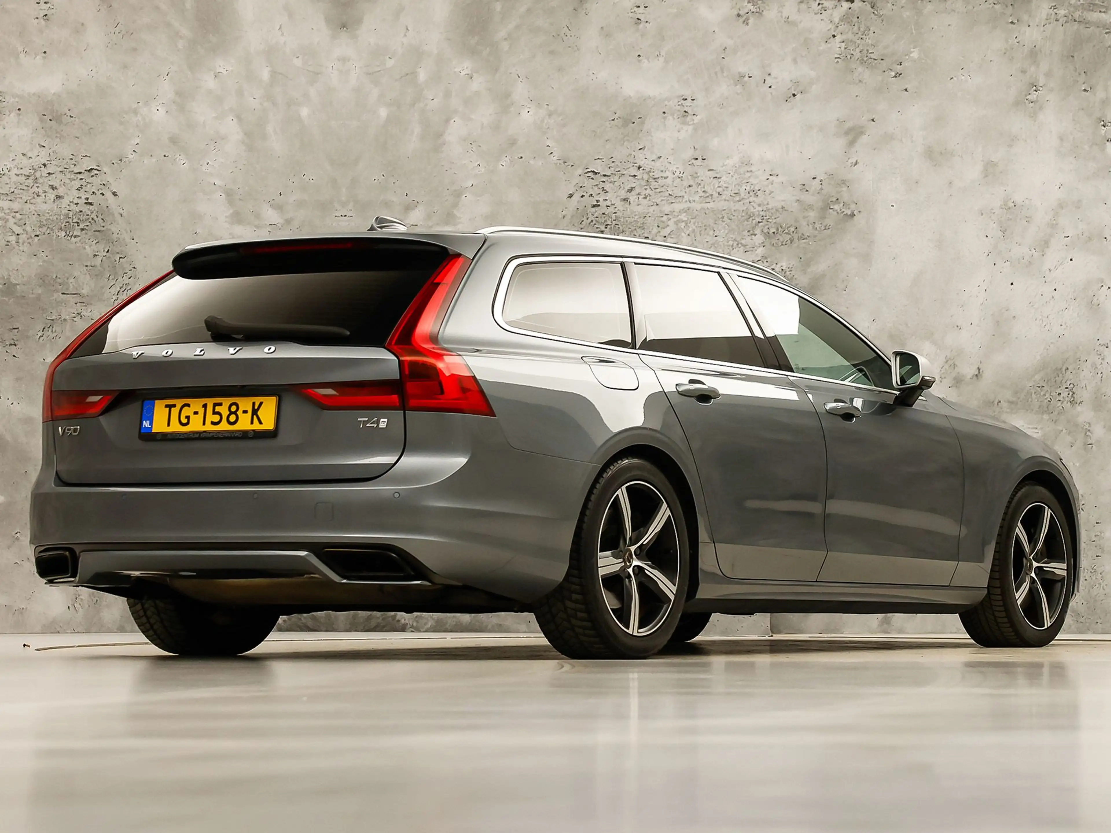 Volvo V90 2.0 T4 R-Design Automaat 190Pk (PANORAMADAK, HARMA — photo 7