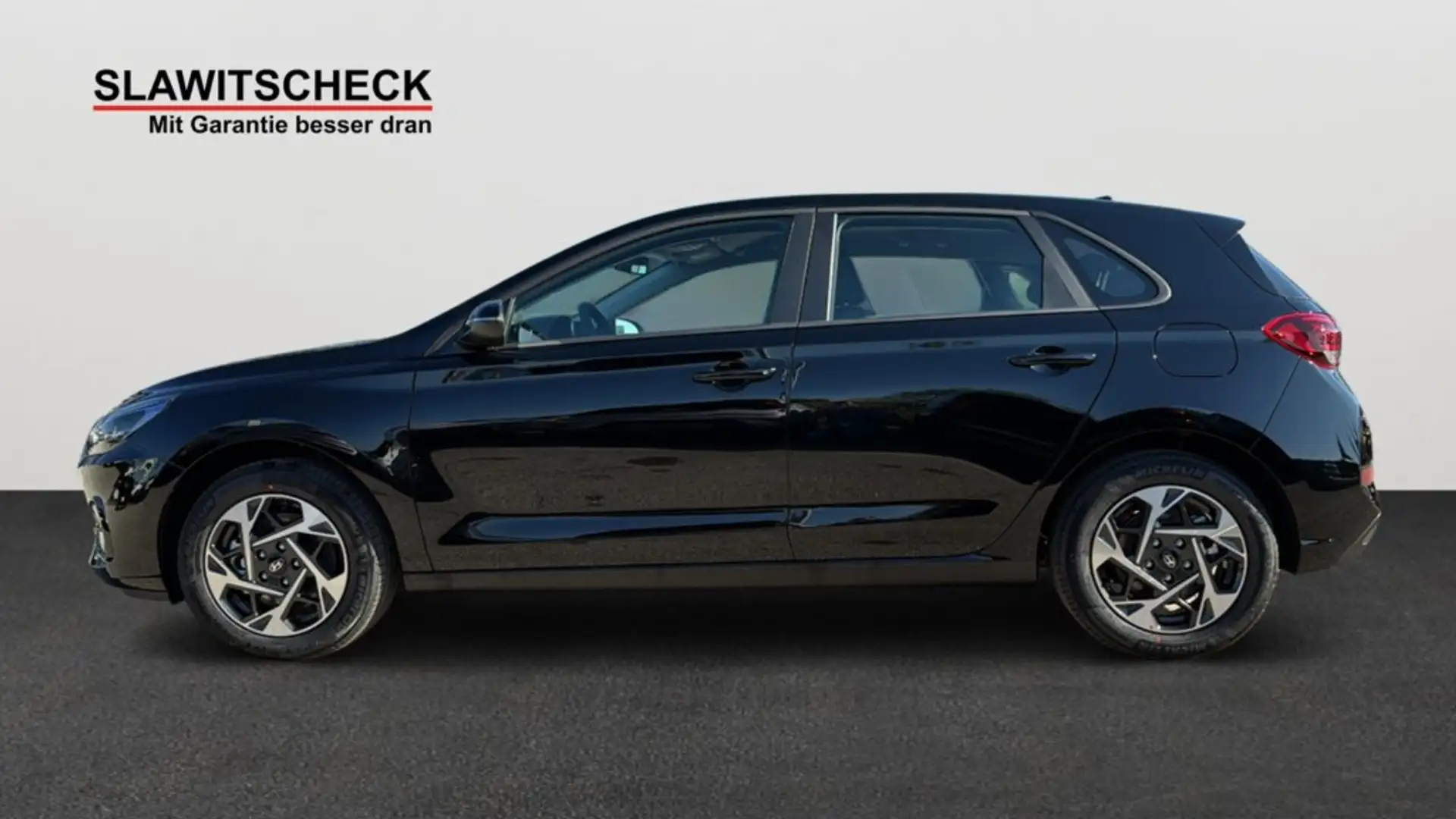 Hyundai i30 - PD GO 1.5 DPI c5bg1 Schwarz - 2