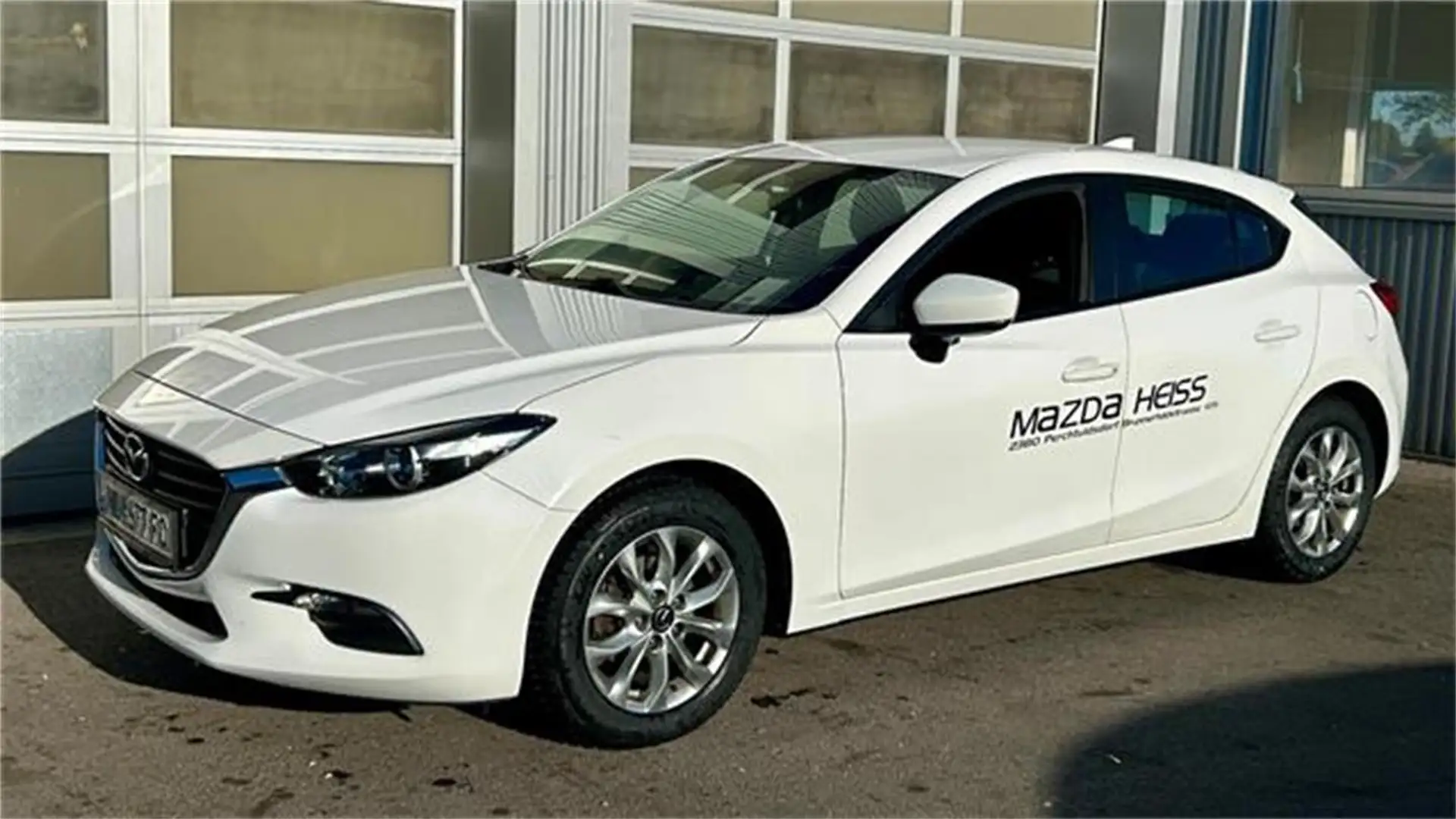 Mazda 3 Sport G100 Emotion Weiß - 1