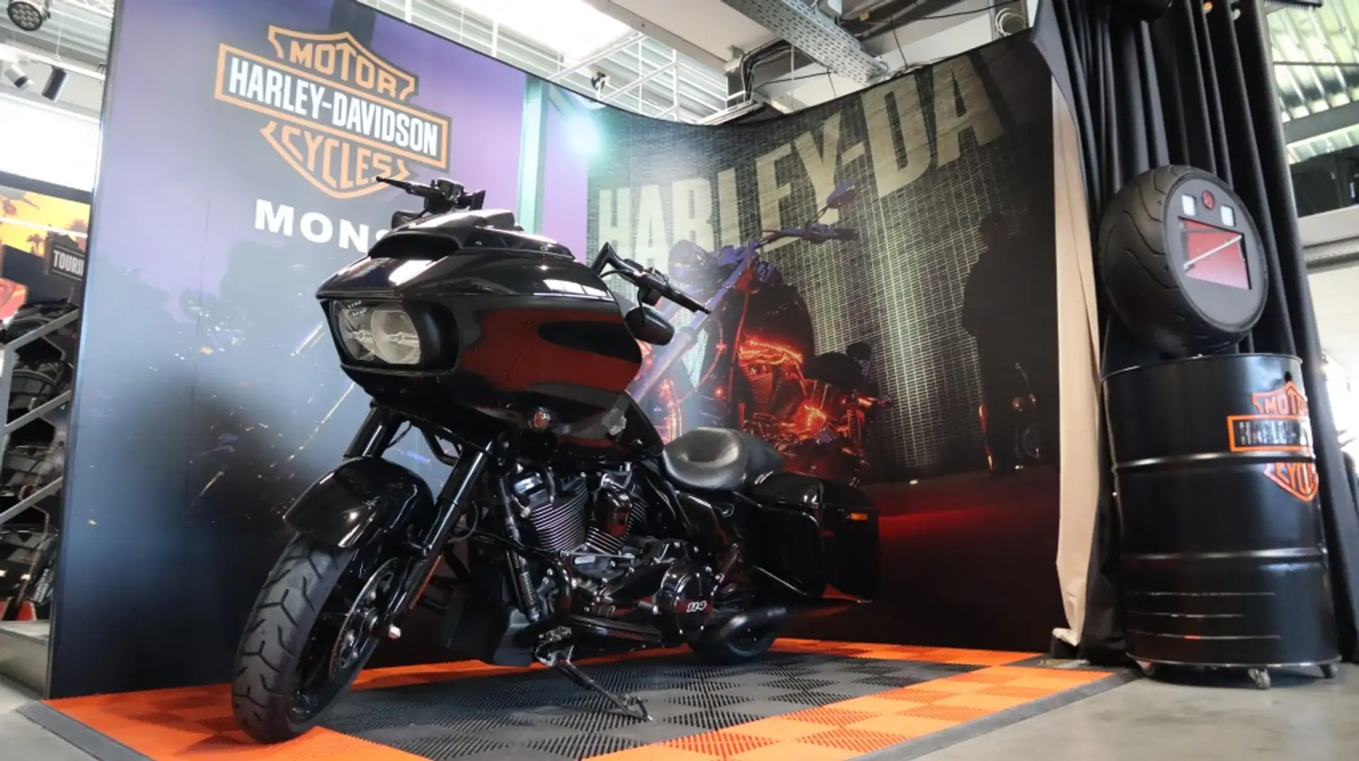 Harley-Davidson Tour Glide Road Special Negru - 1
