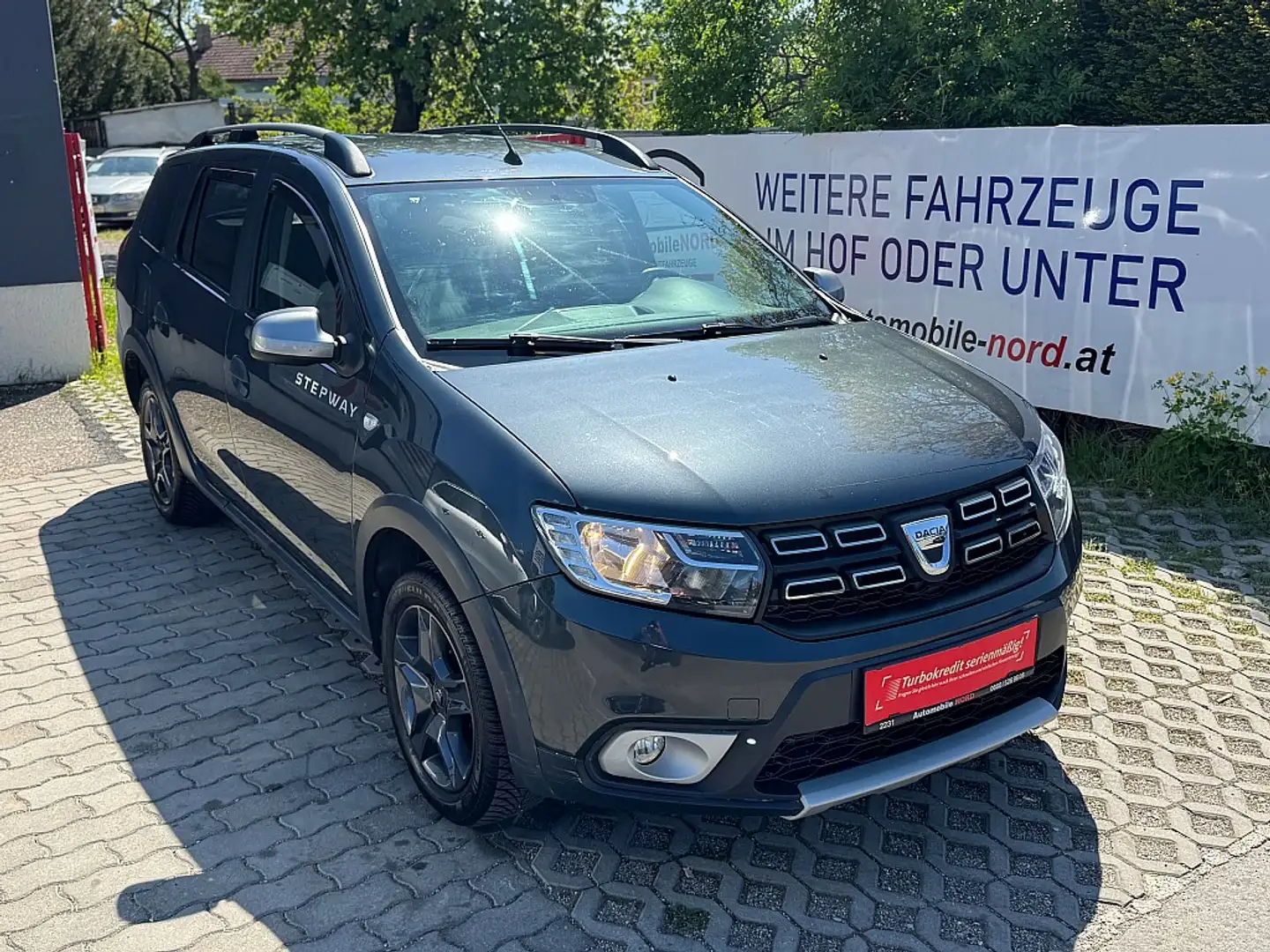Dacia Logan Stepway | 6 % FIXZINS | NAVI | TEILLEDER | Gris - 2