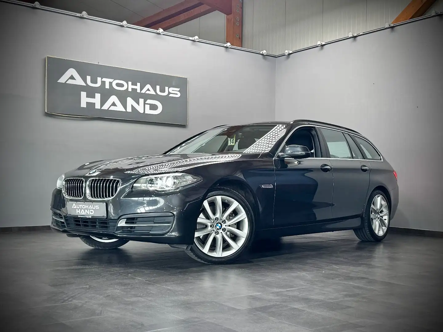 BMW 525 d*TOURING*NAVI*CONNECTED*8-FACH*TOP!* Grau - 1