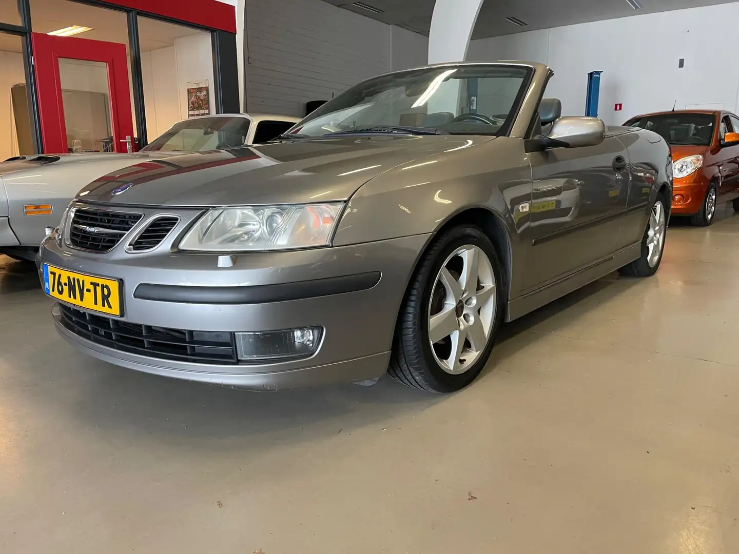 Saab 9-3 Cabrio 2.0t Vector automaat navi Grijs - 2